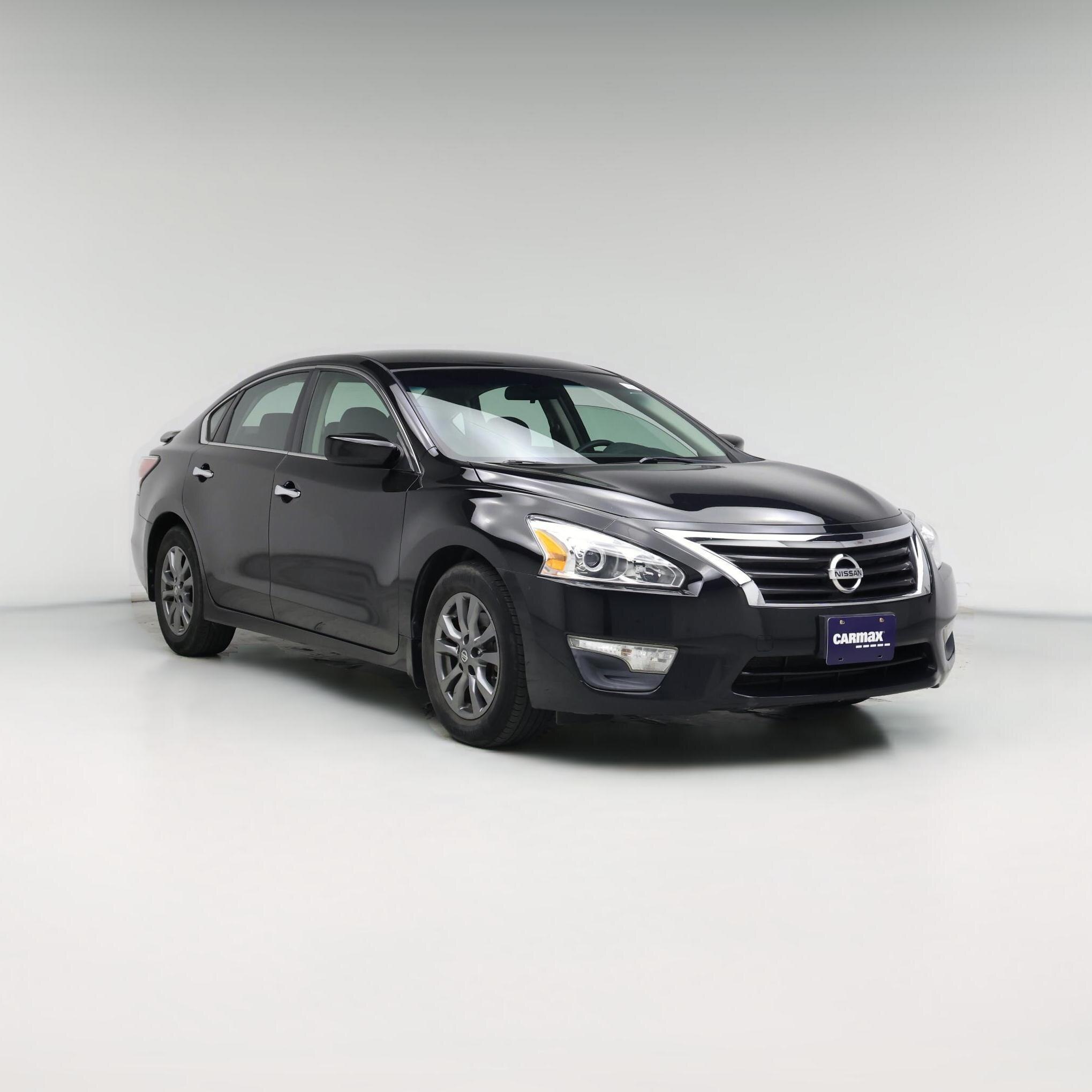 Thumbnail: 2015 Nissan Altima - 1