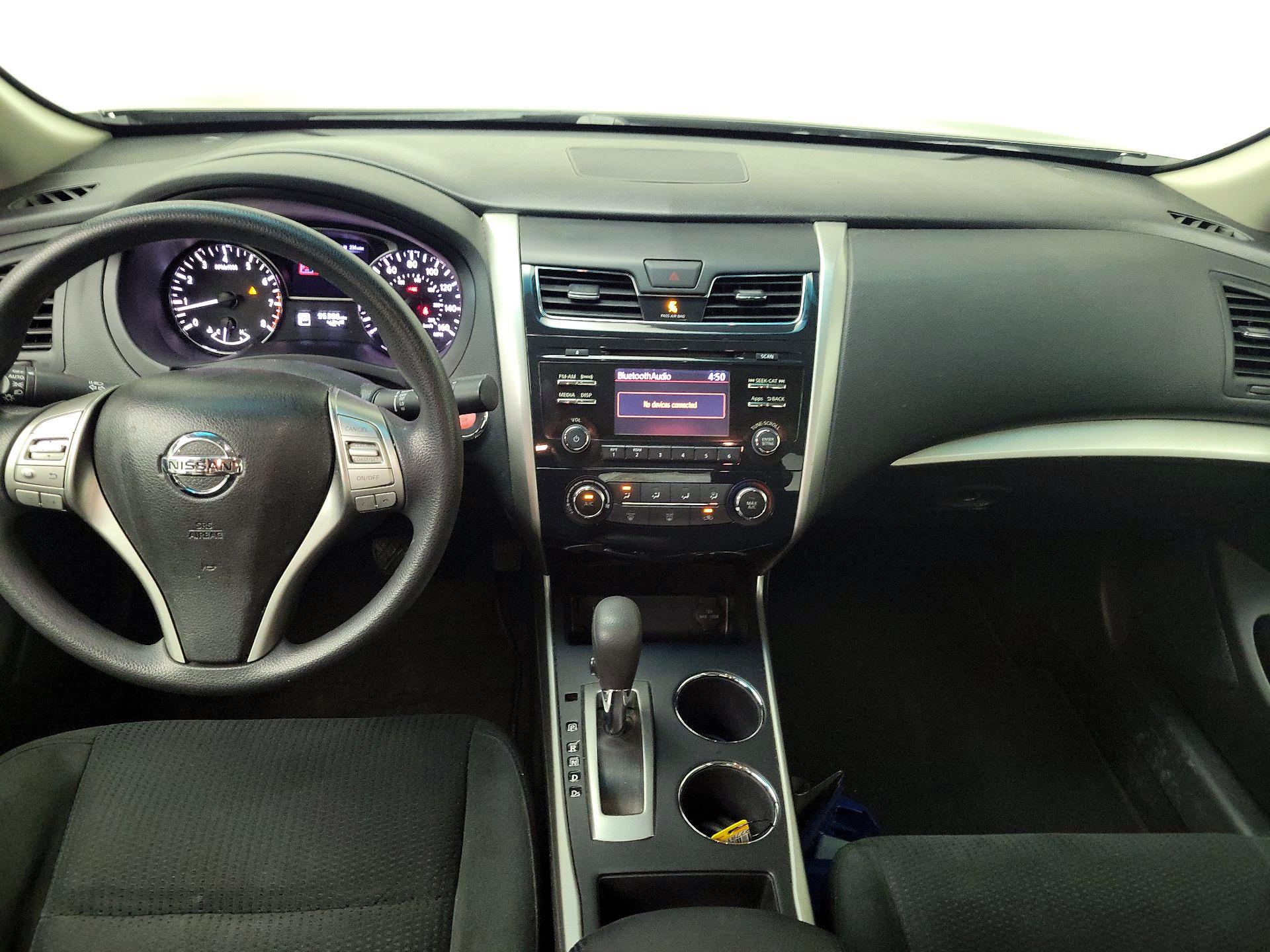 Thumbnail: 2015 Nissan Altima - 9