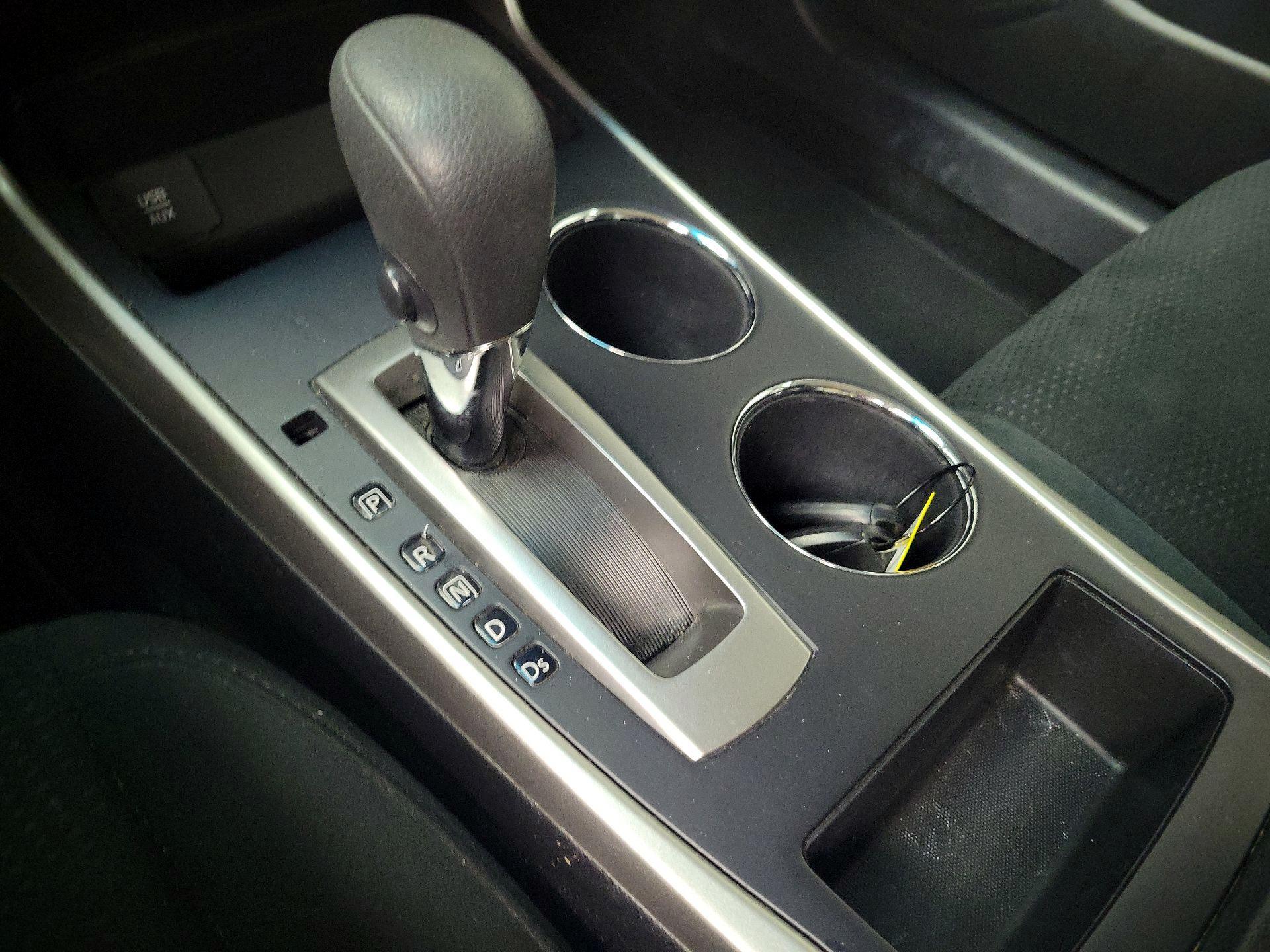 Thumbnail: 2015 Nissan Altima - 17