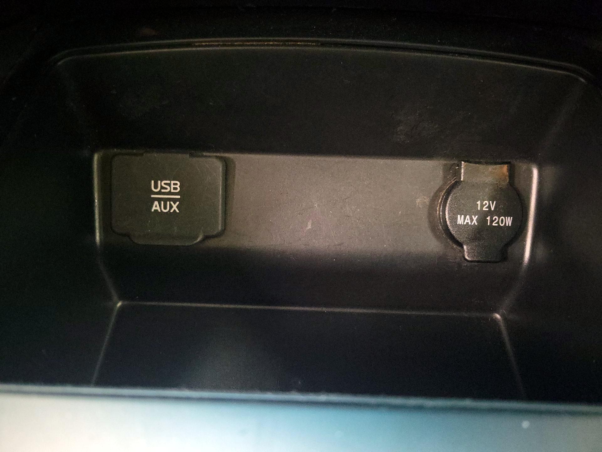 Thumbnail: 2015 Nissan Altima - 18