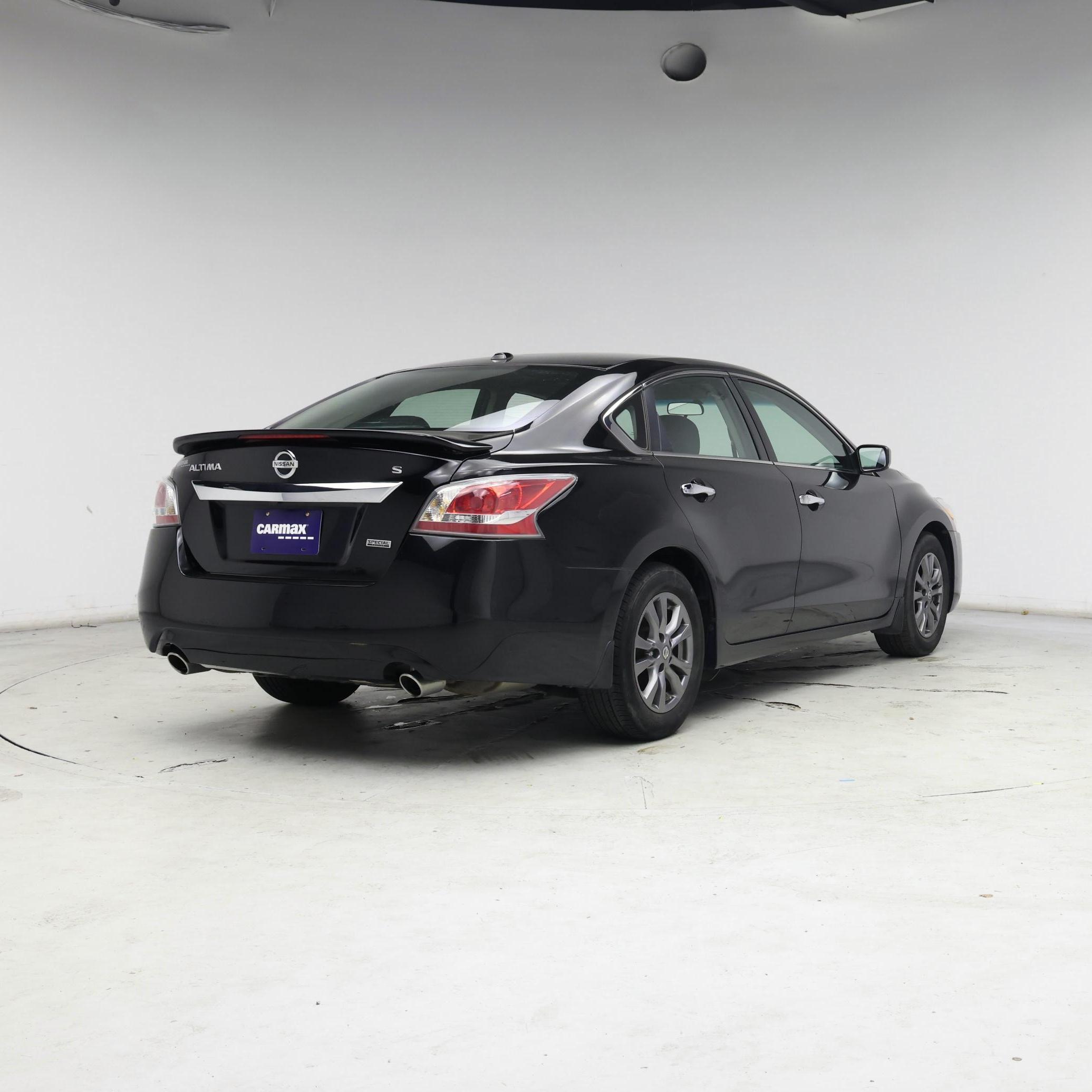 Thumbnail: 2015 Nissan Altima - 8