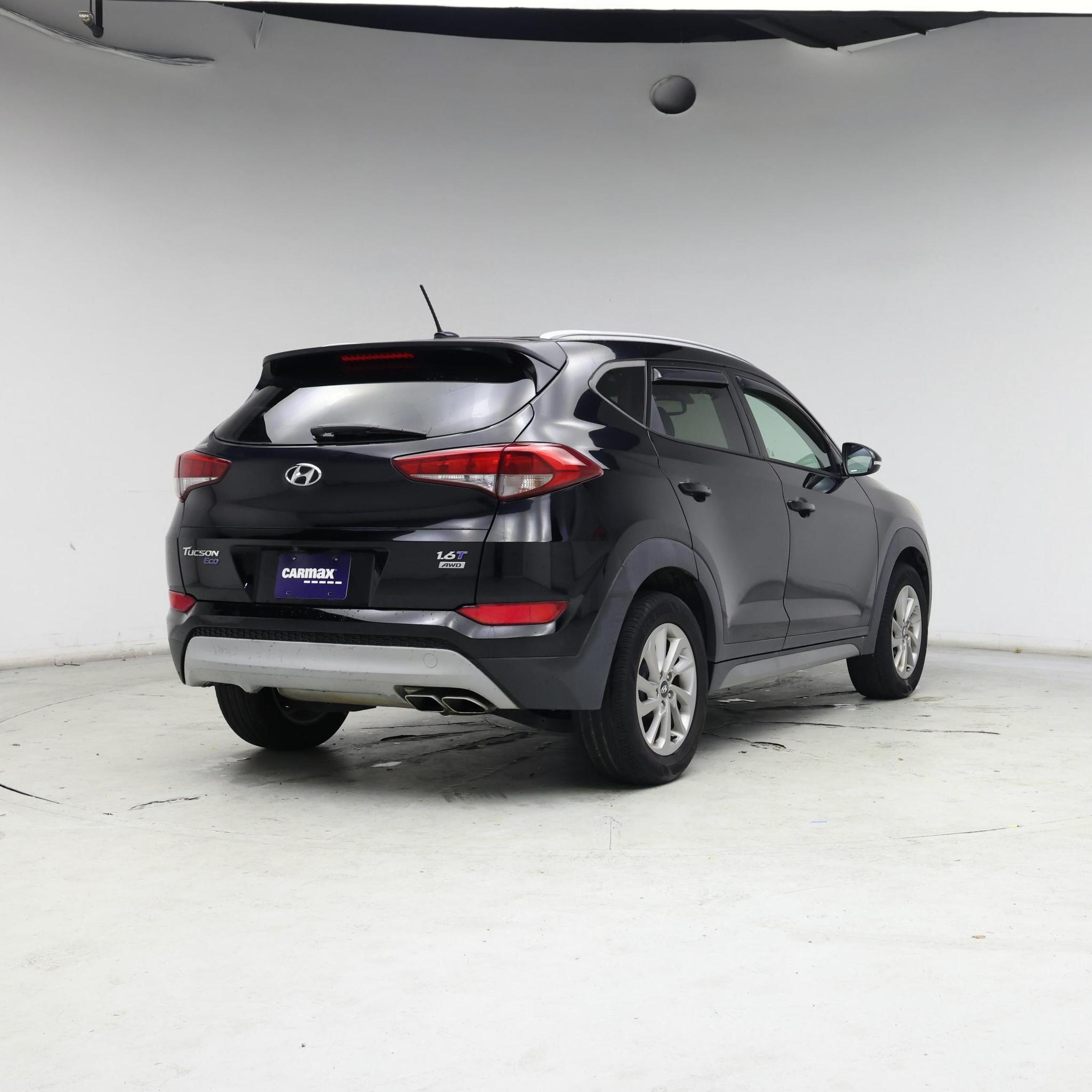 Thumbnail: 2017 Hyundai Tucson - 8
