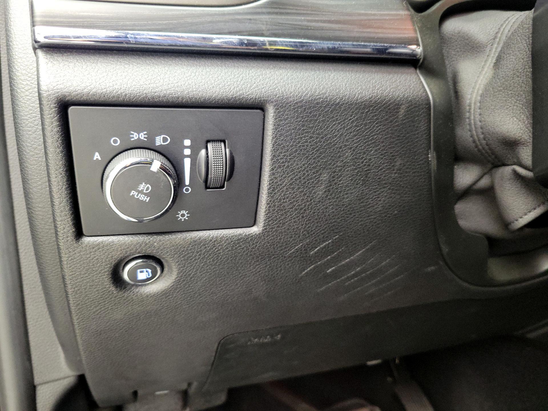 Thumbnail: 2020 Jeep Grand Cherokee - 13