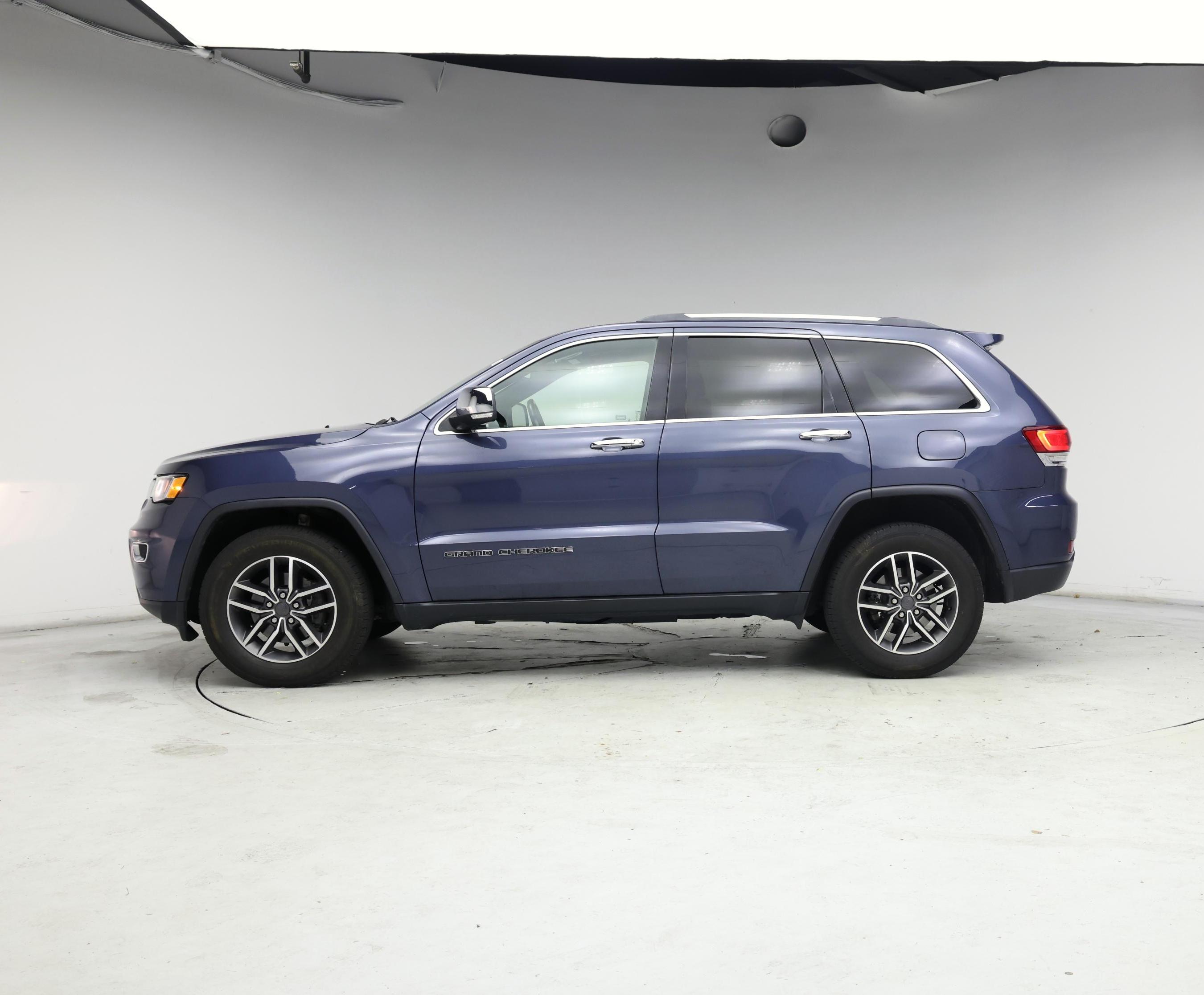 Thumbnail: 2020 Jeep Grand Cherokee - 3