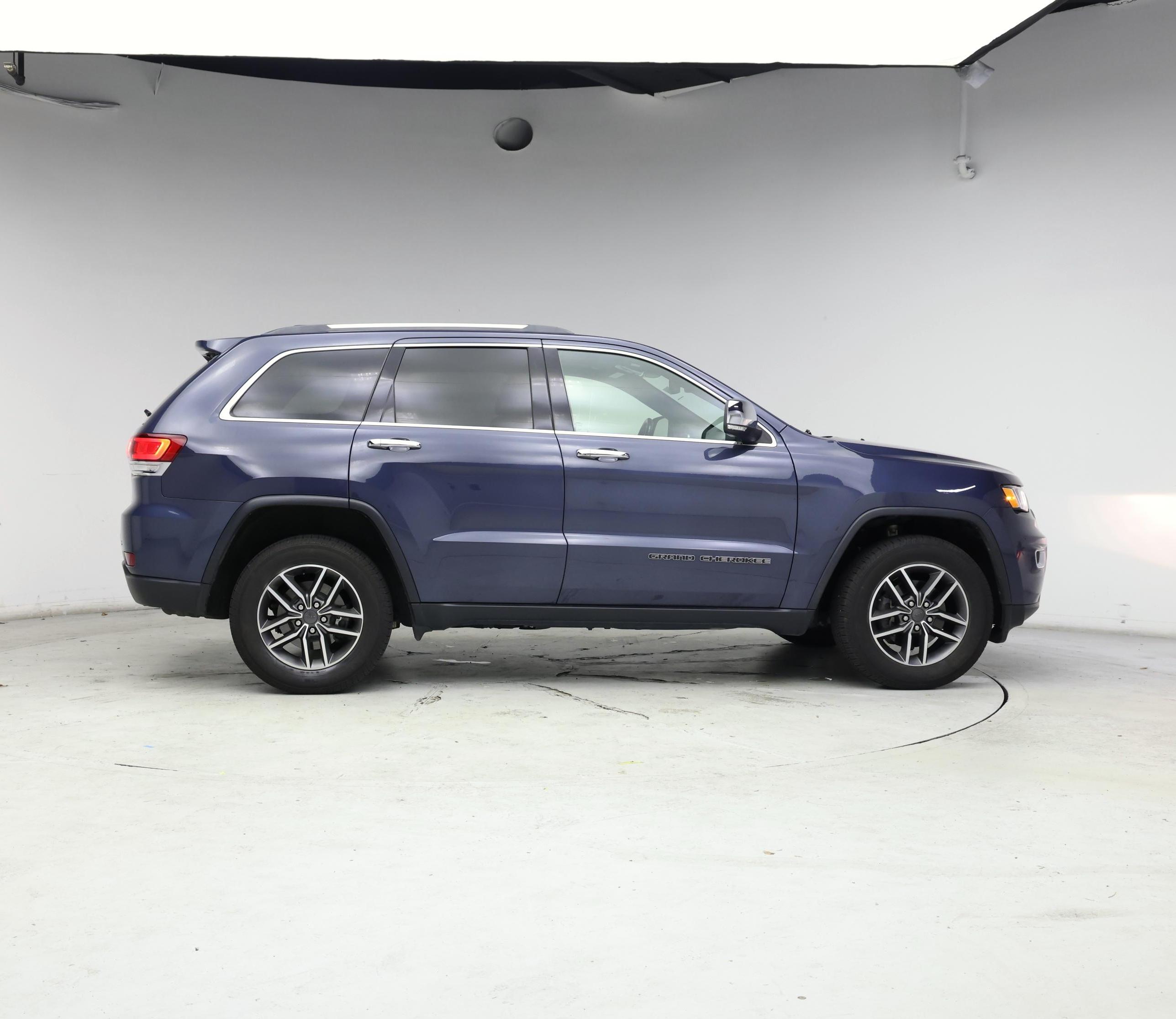 Thumbnail: 2020 Jeep Grand Cherokee - 7