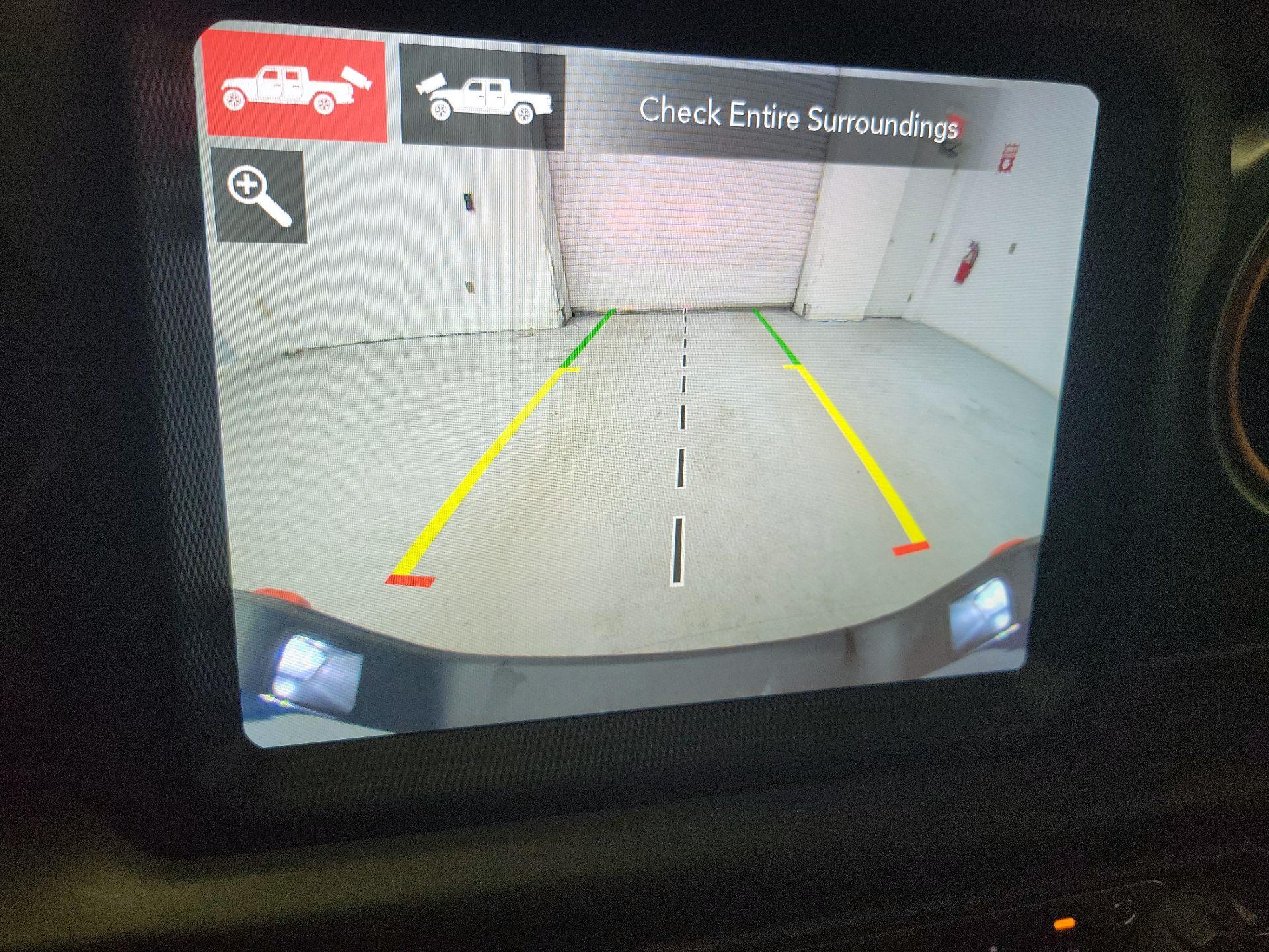 Thumbnail: 2022 Jeep Gladiator - 15