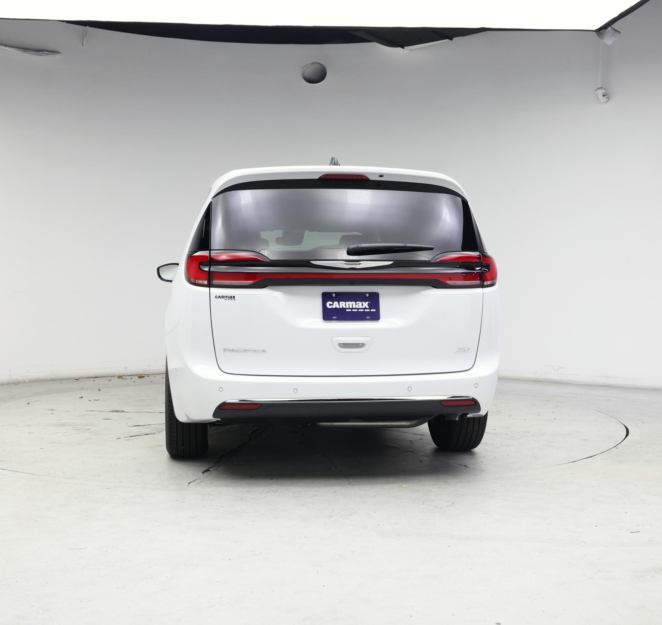 Thumbnail: 2023 Chrysler Pacifica - 6