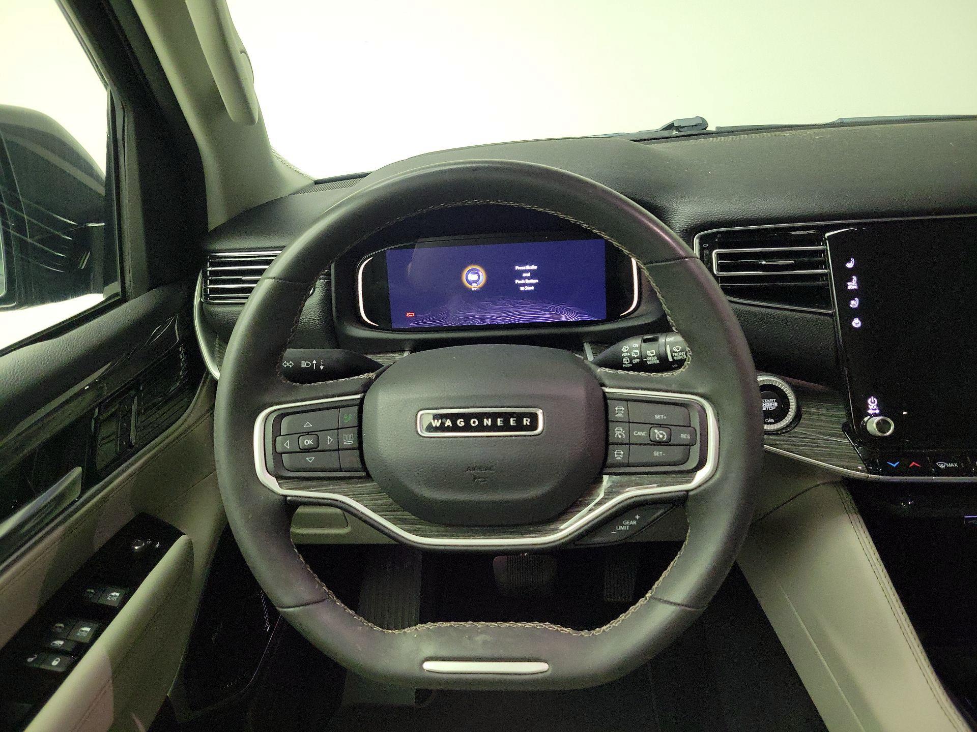 Thumbnail: 2022 Jeep Wagoneer - 10