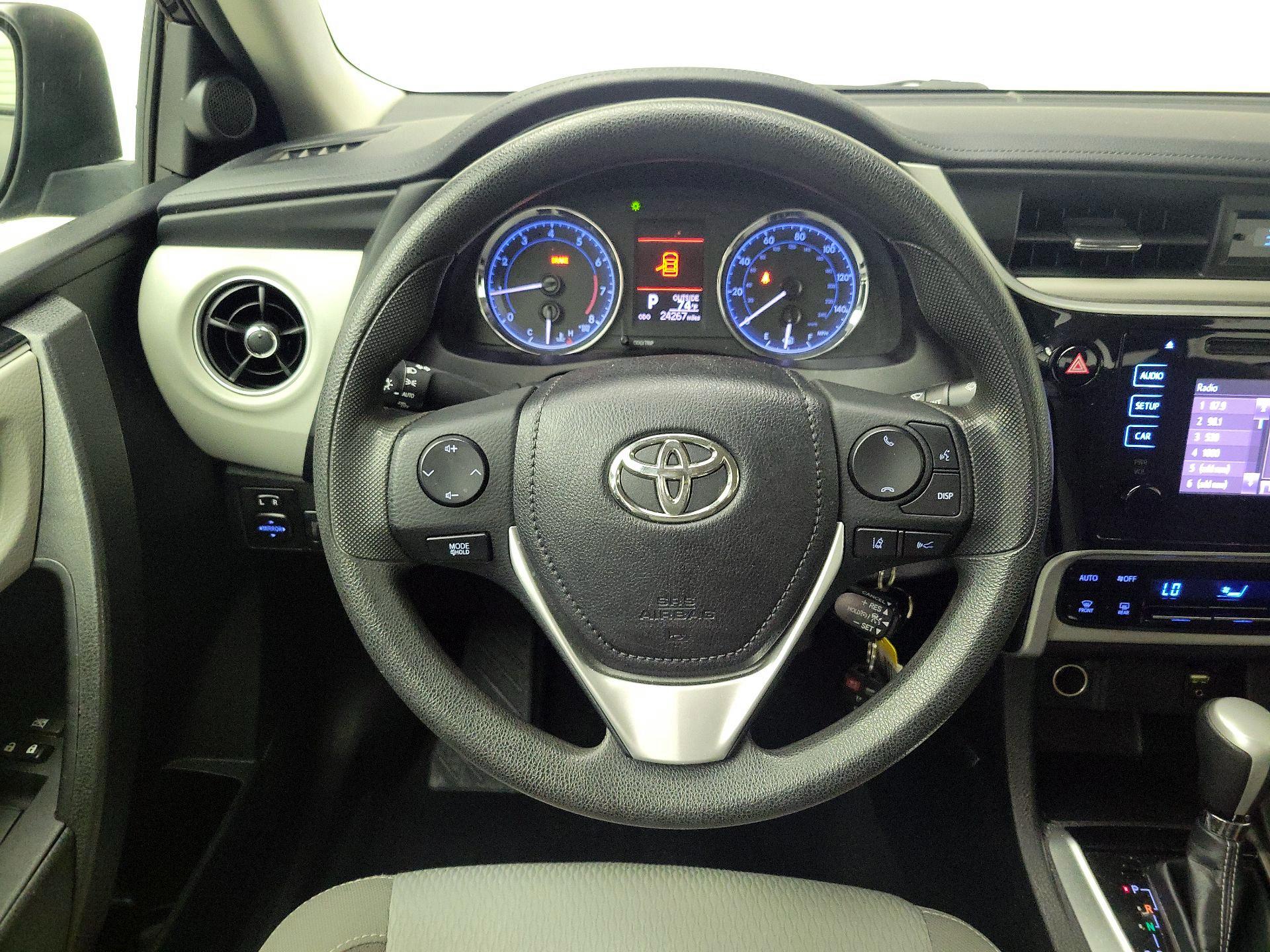 Thumbnail: 2018 Toyota Corolla - 10