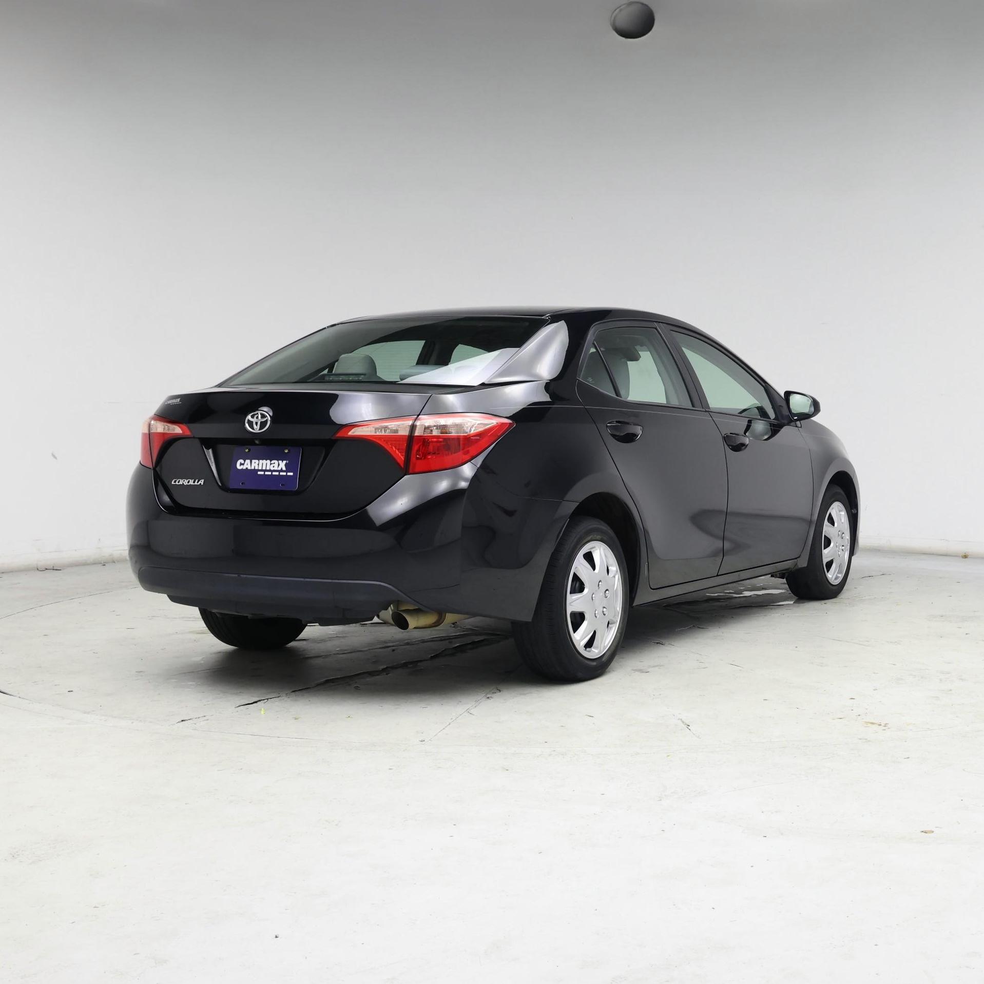 Thumbnail: 2018 Toyota Corolla - 8