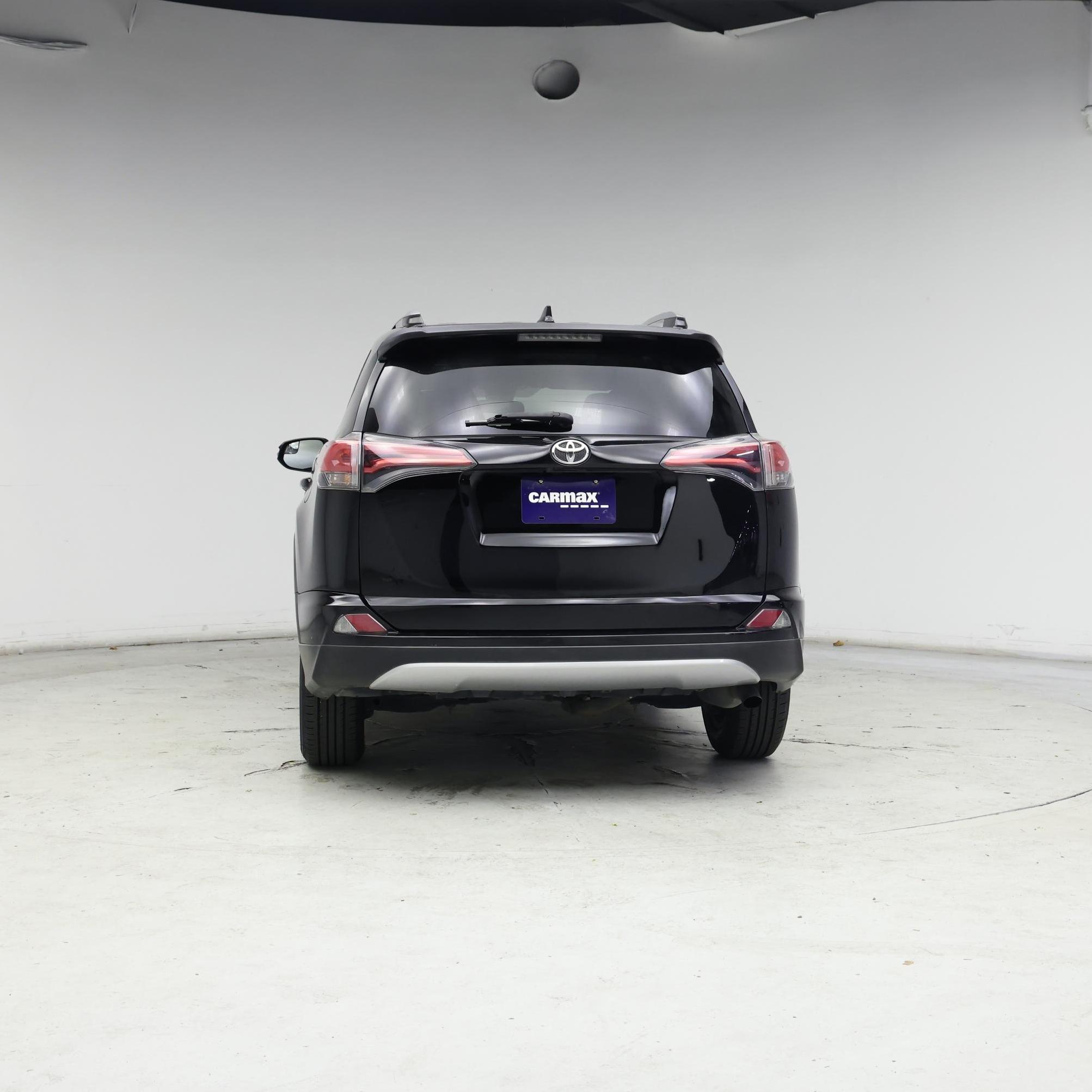 Thumbnail: 2017 Toyota RAV4 - 6