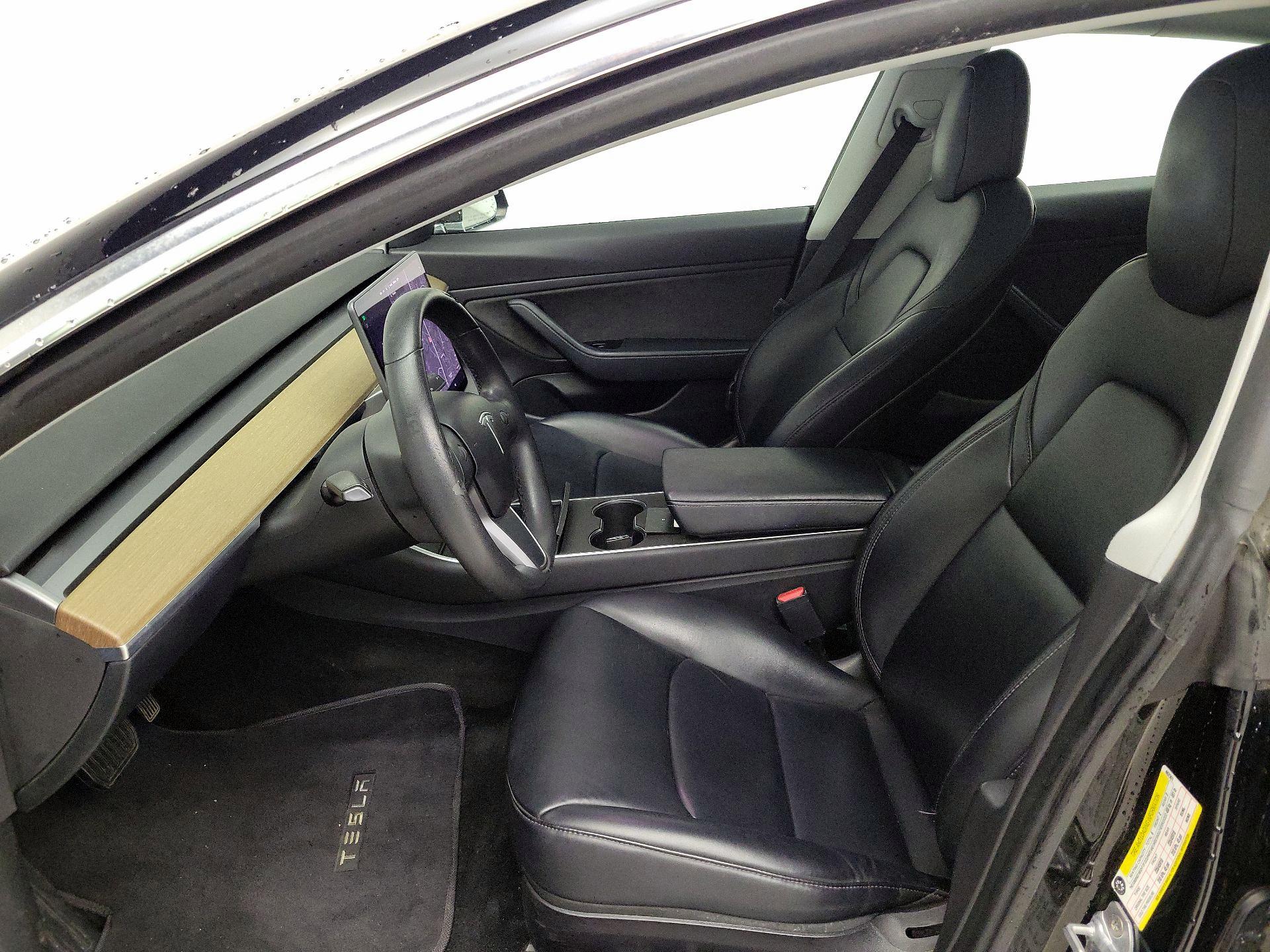 Thumbnail: 2019 Tesla Model 3 - 11