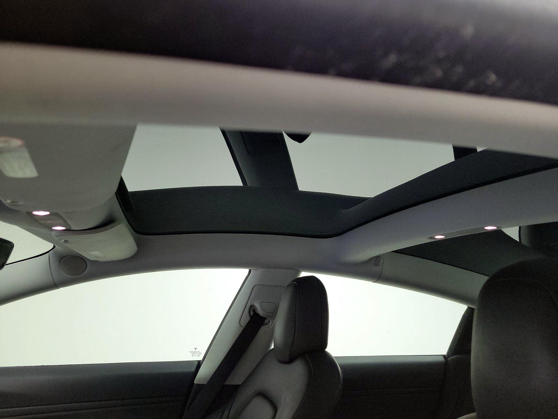 Thumbnail: 2019 Tesla Model 3 - 18