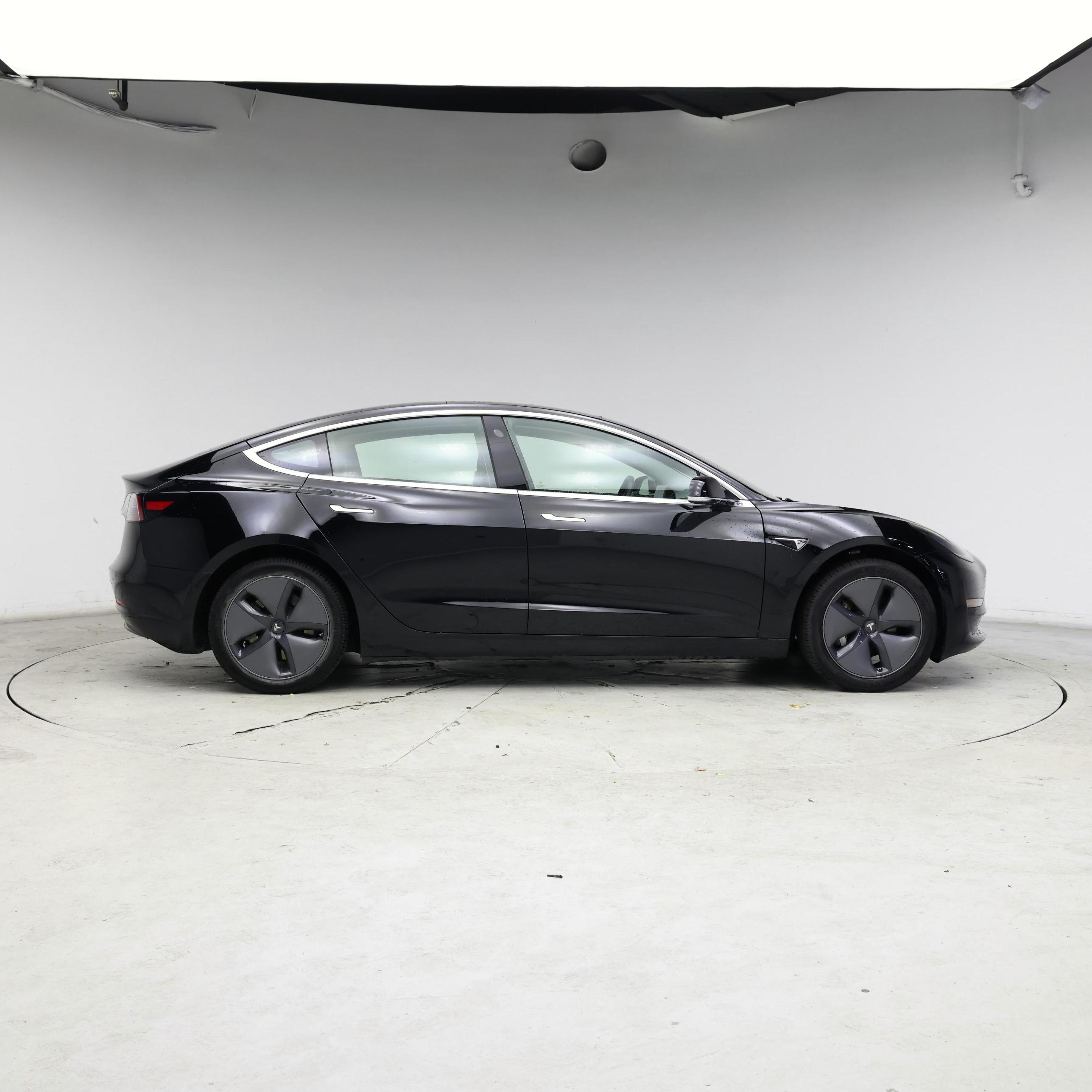 Thumbnail: 2019 Tesla Model 3 - 7