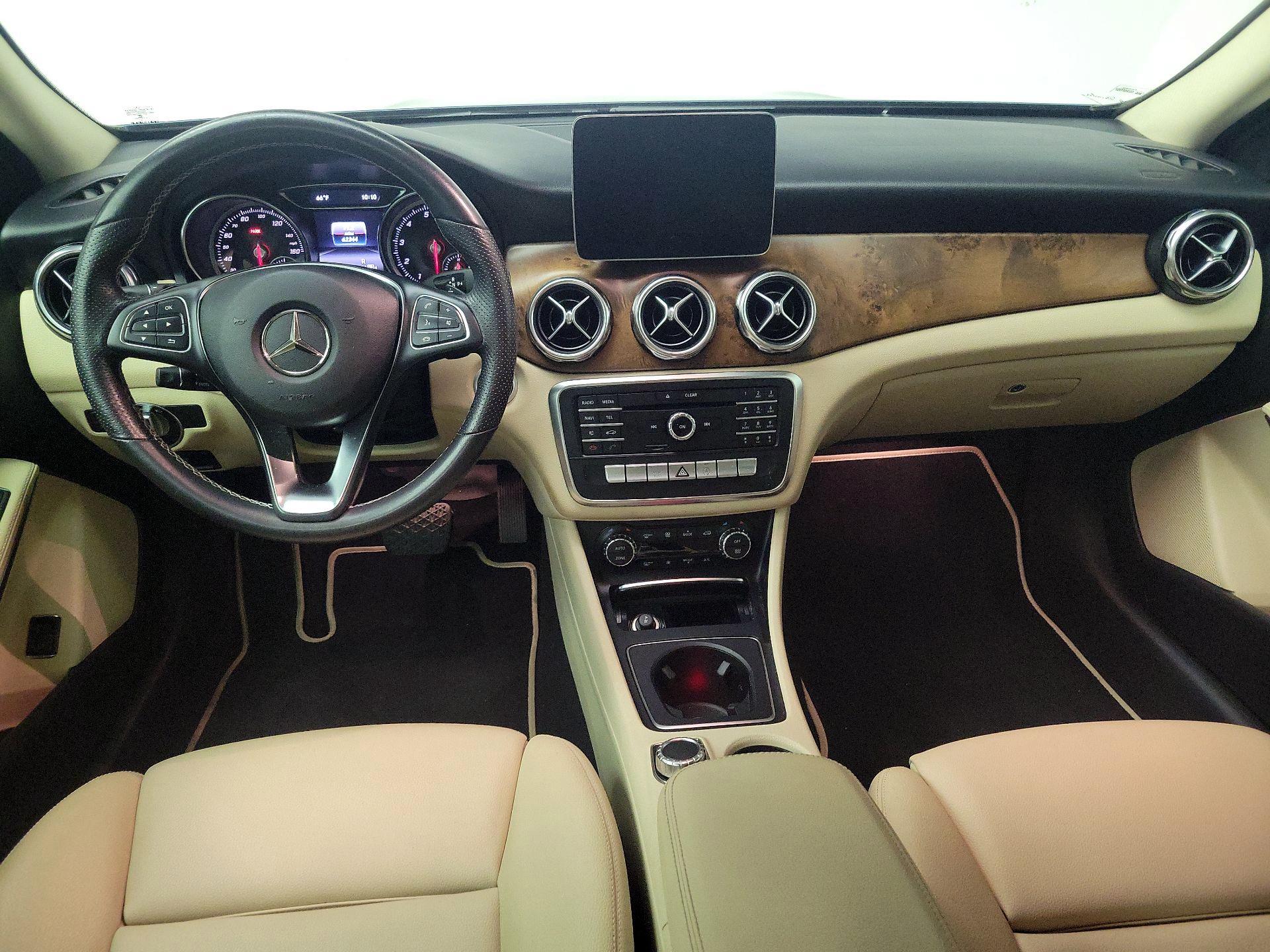 Thumbnail: 2019 Mercedes-Benz GLA - 9