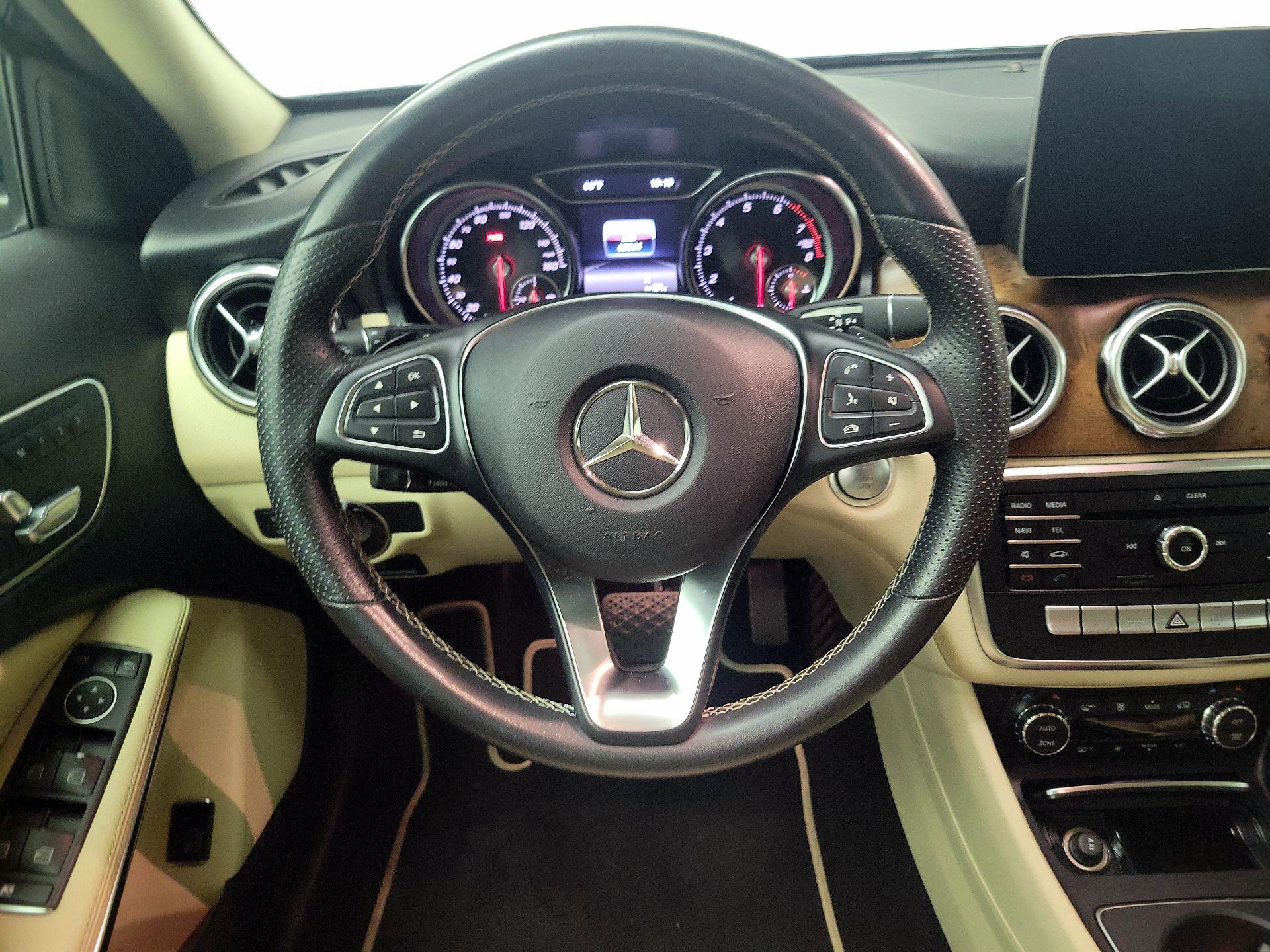 Thumbnail: 2019 Mercedes-Benz GLA - 10