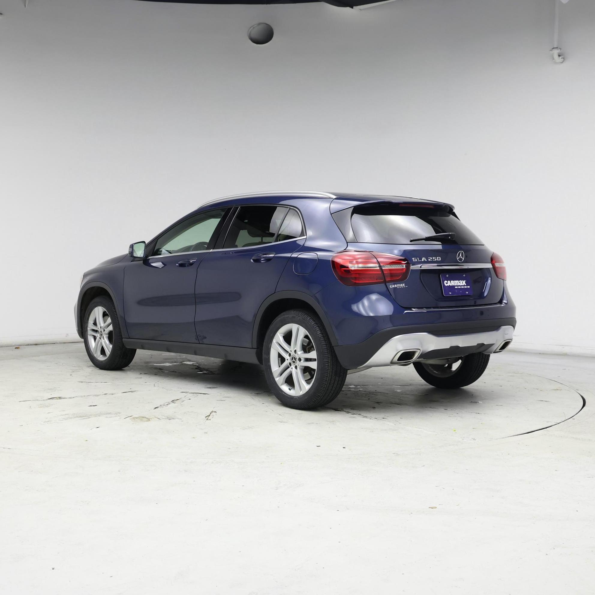 Thumbnail: 2019 Mercedes-Benz GLA - 2