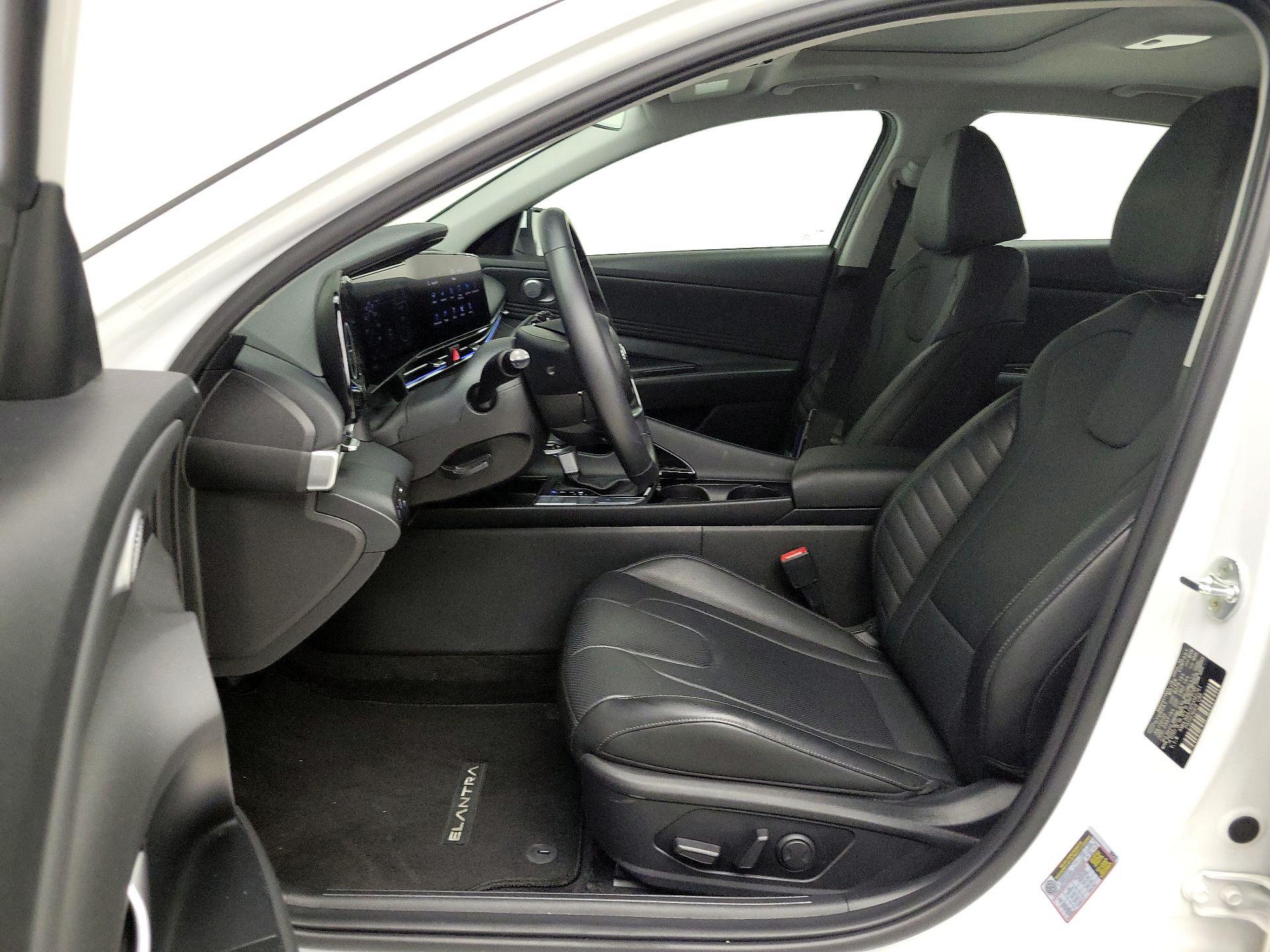 Thumbnail: 2023 Hyundai Elantra - 11