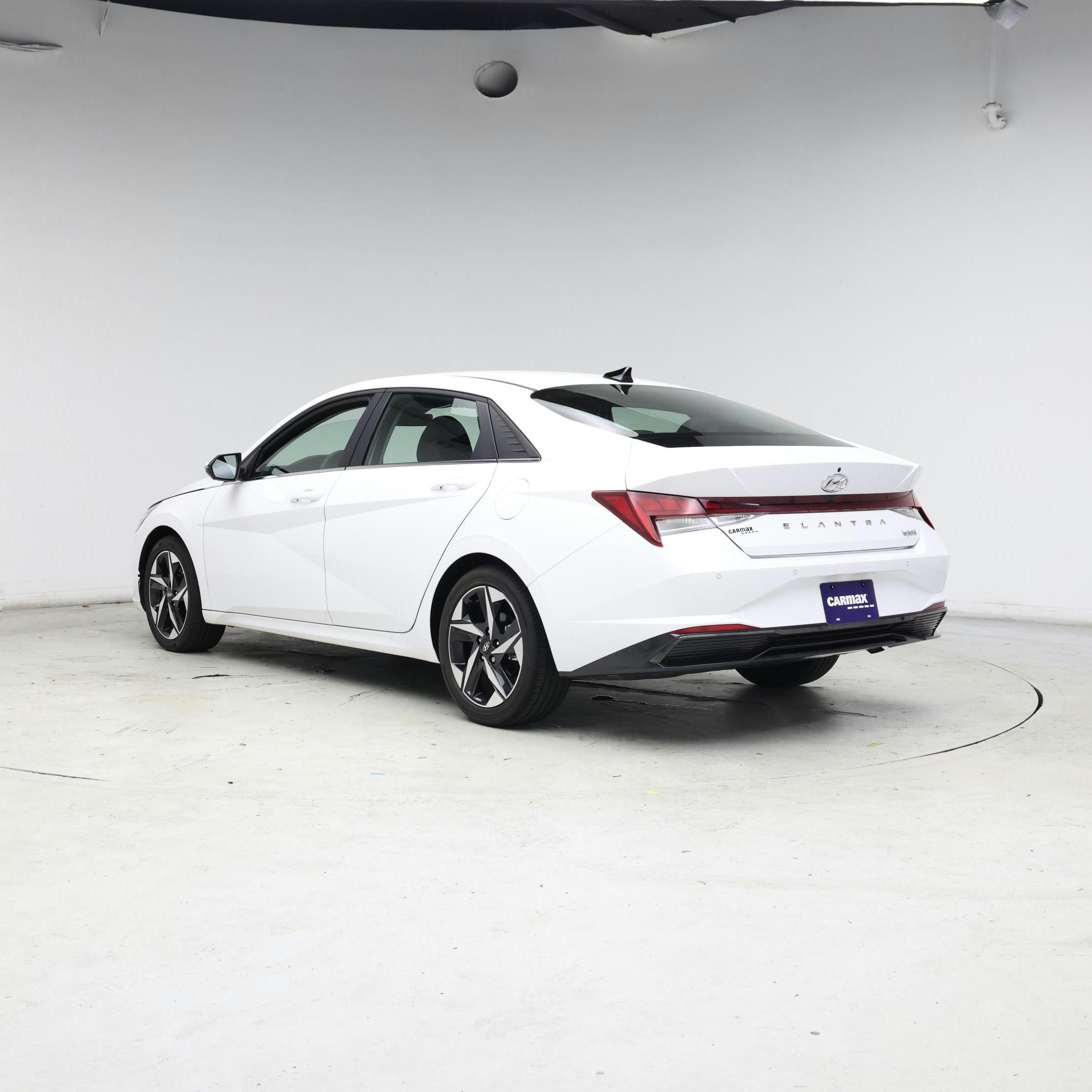 Thumbnail: 2023 Hyundai Elantra - 2