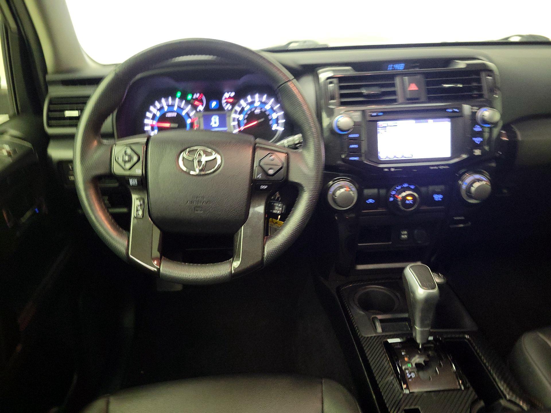 Thumbnail: 2019 Toyota 4Runner - 10