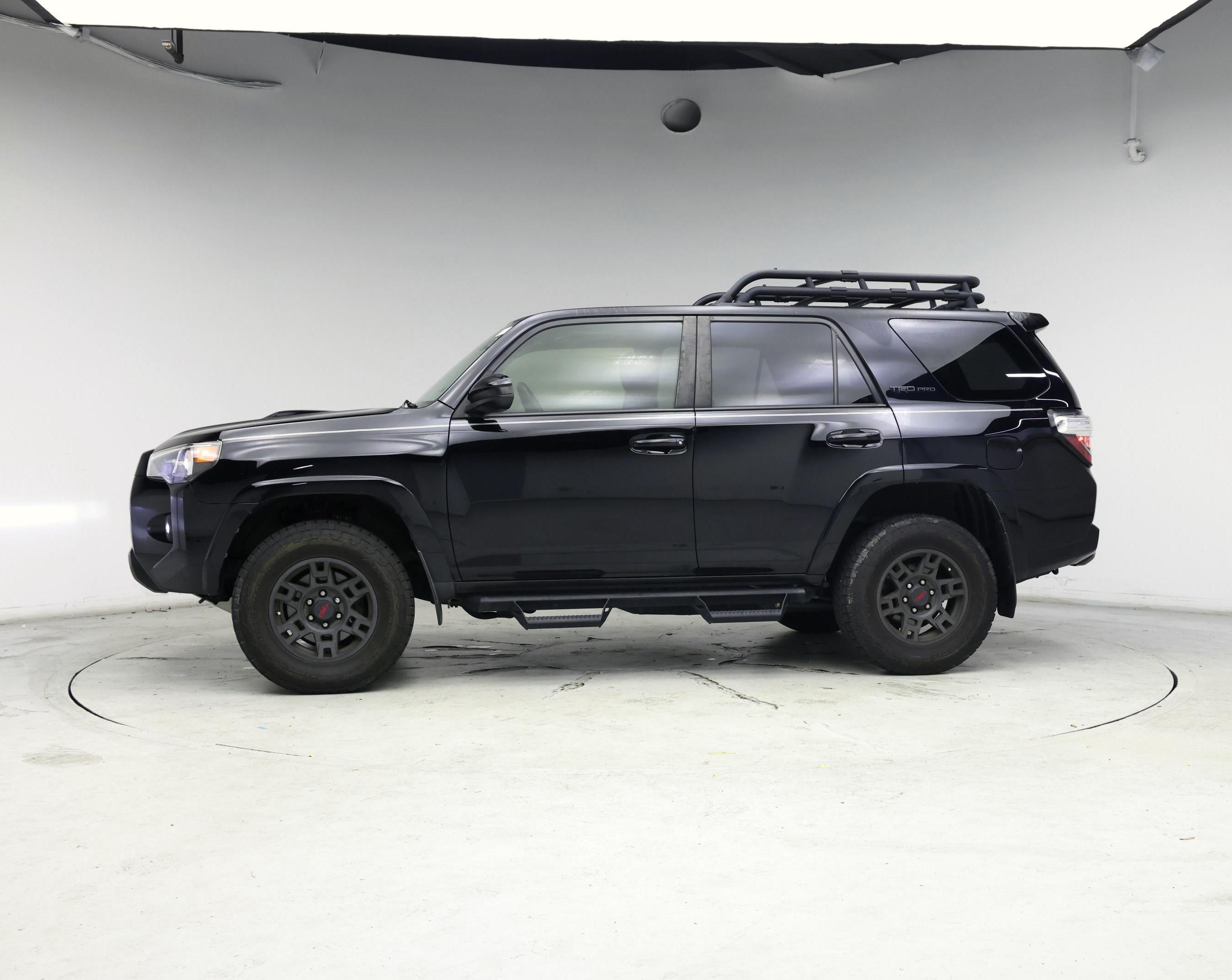 Thumbnail: 2019 Toyota 4Runner - 3
