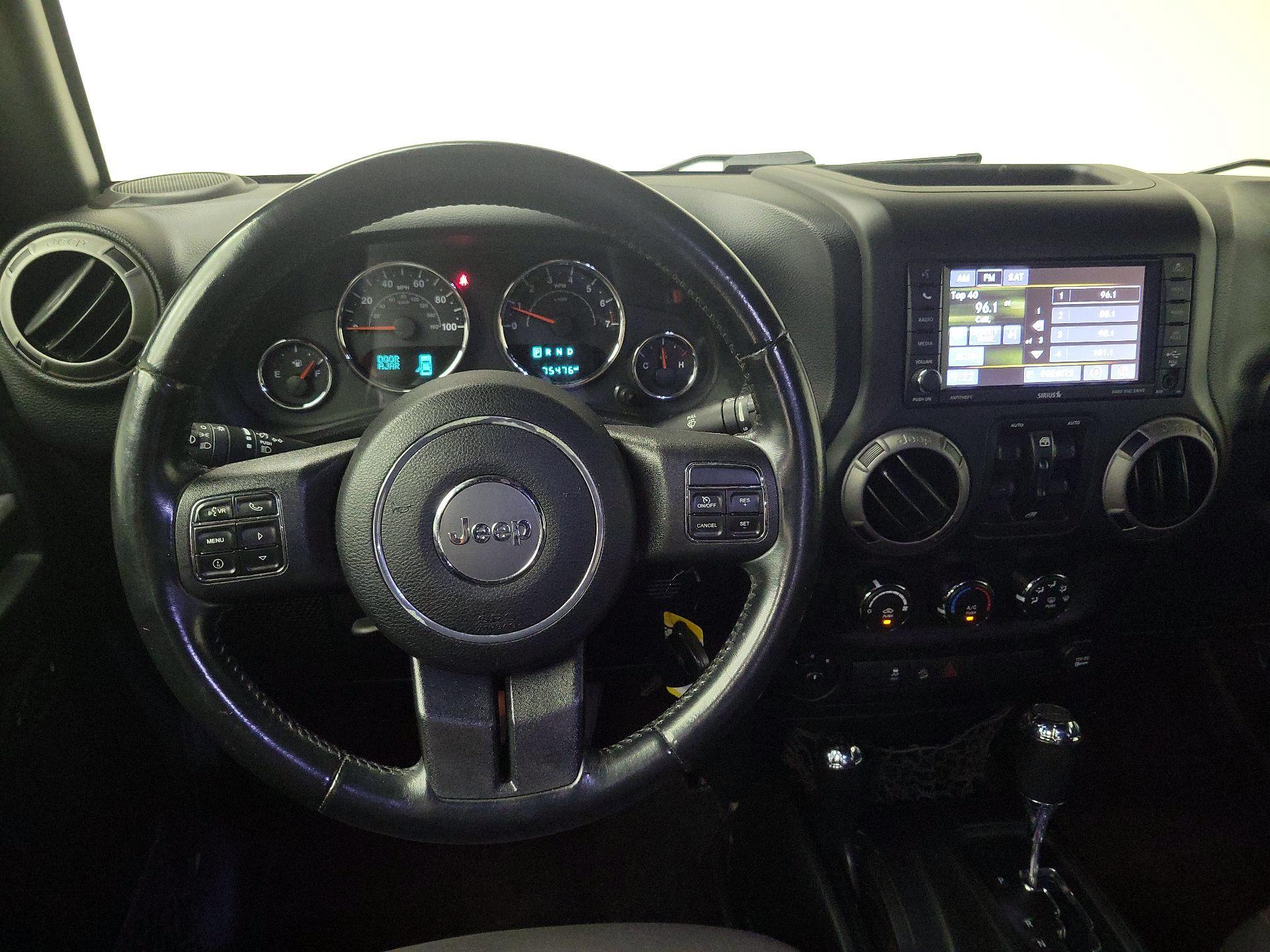 Thumbnail: 2017 Jeep Wrangler - 10