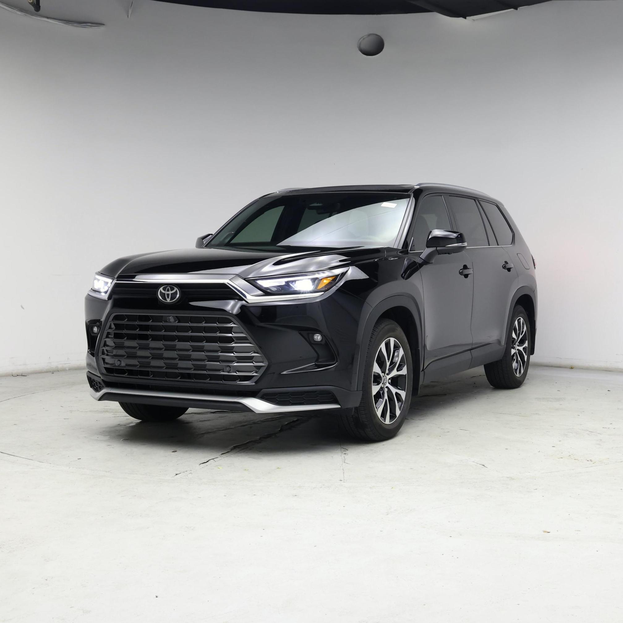 Thumbnail: 2024 Toyota Highlander - 4