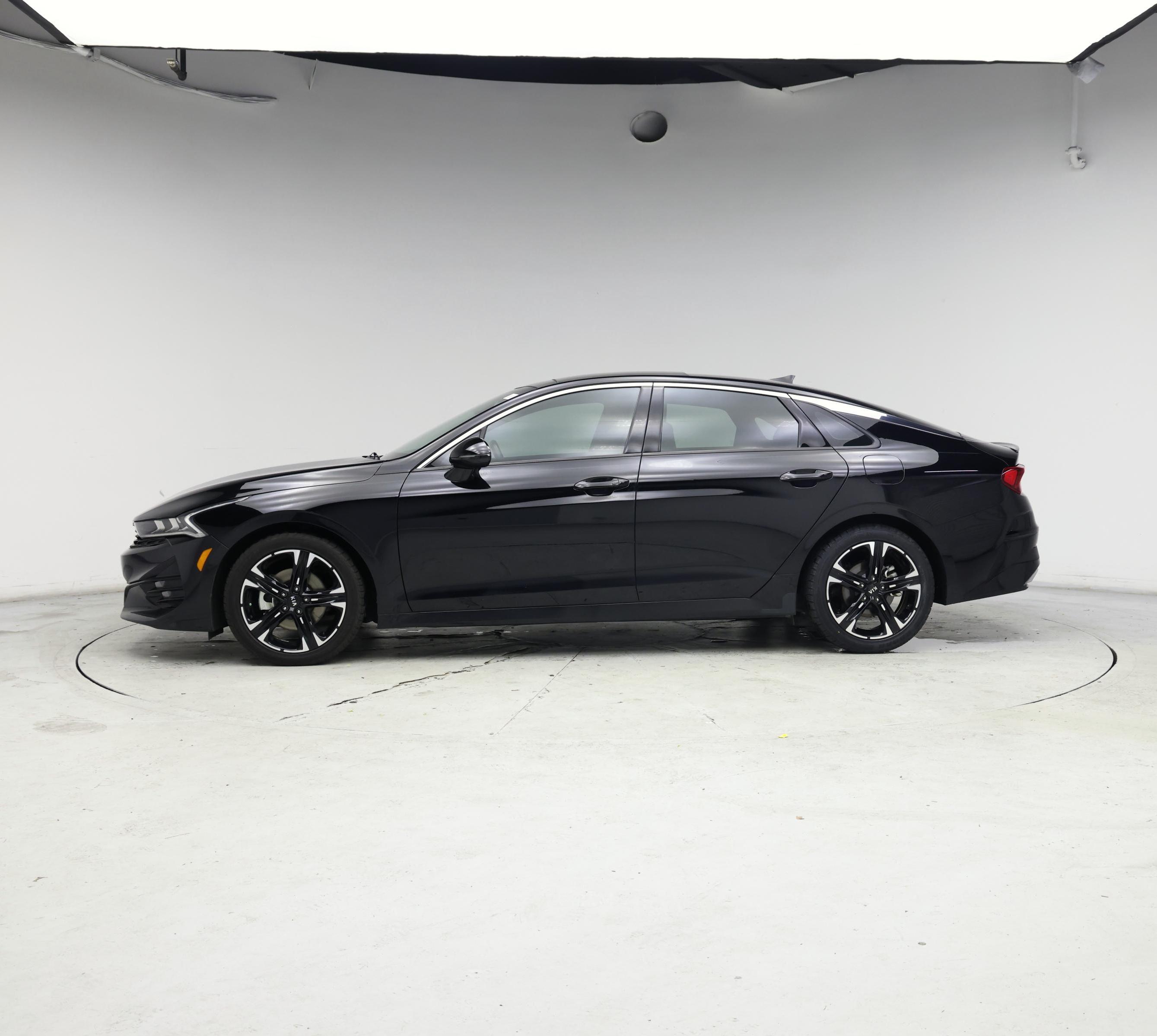 Thumbnail: 2021 Kia K5 - 3