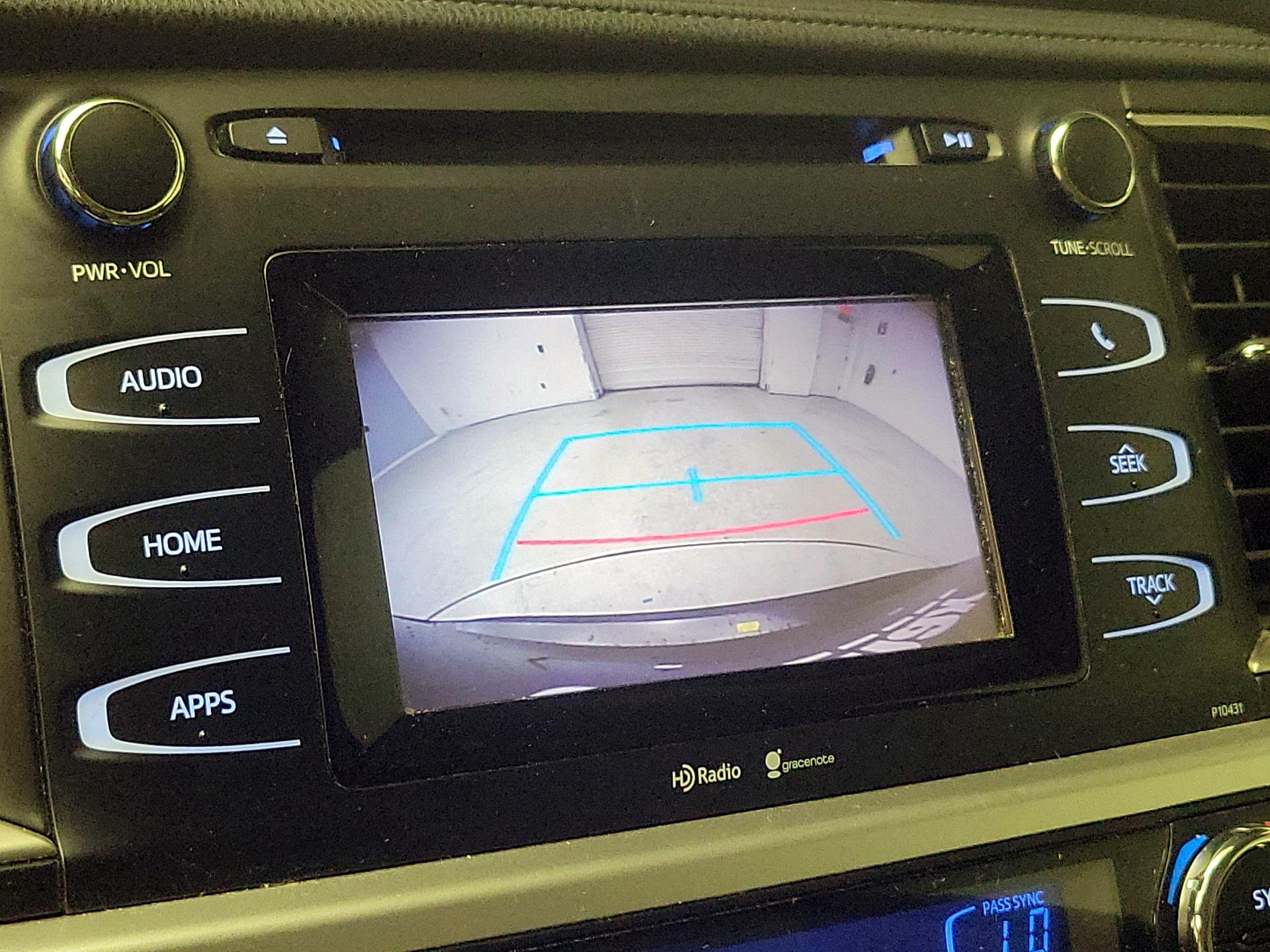 Thumbnail: 2015 Toyota Highlander - 14