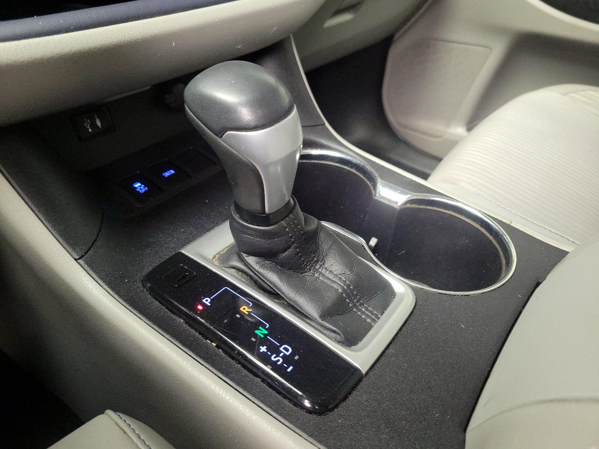 Thumbnail: 2015 Toyota Highlander - 17