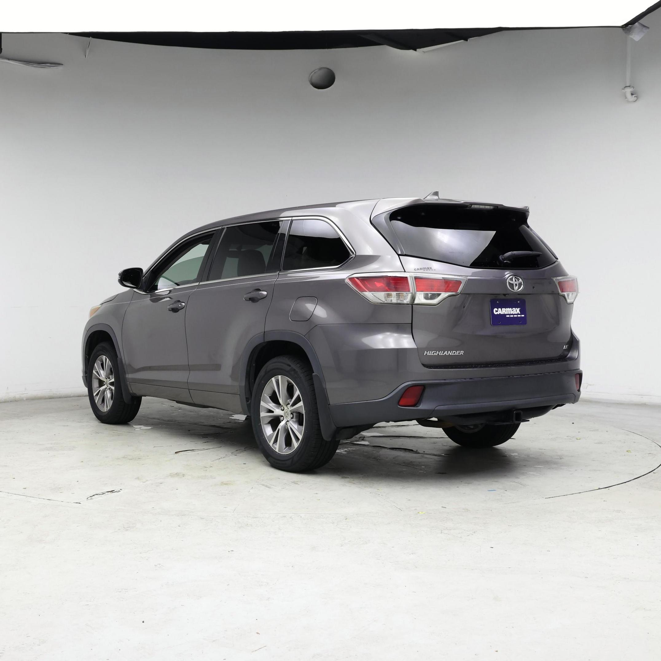 Thumbnail: 2015 Toyota Highlander - 2