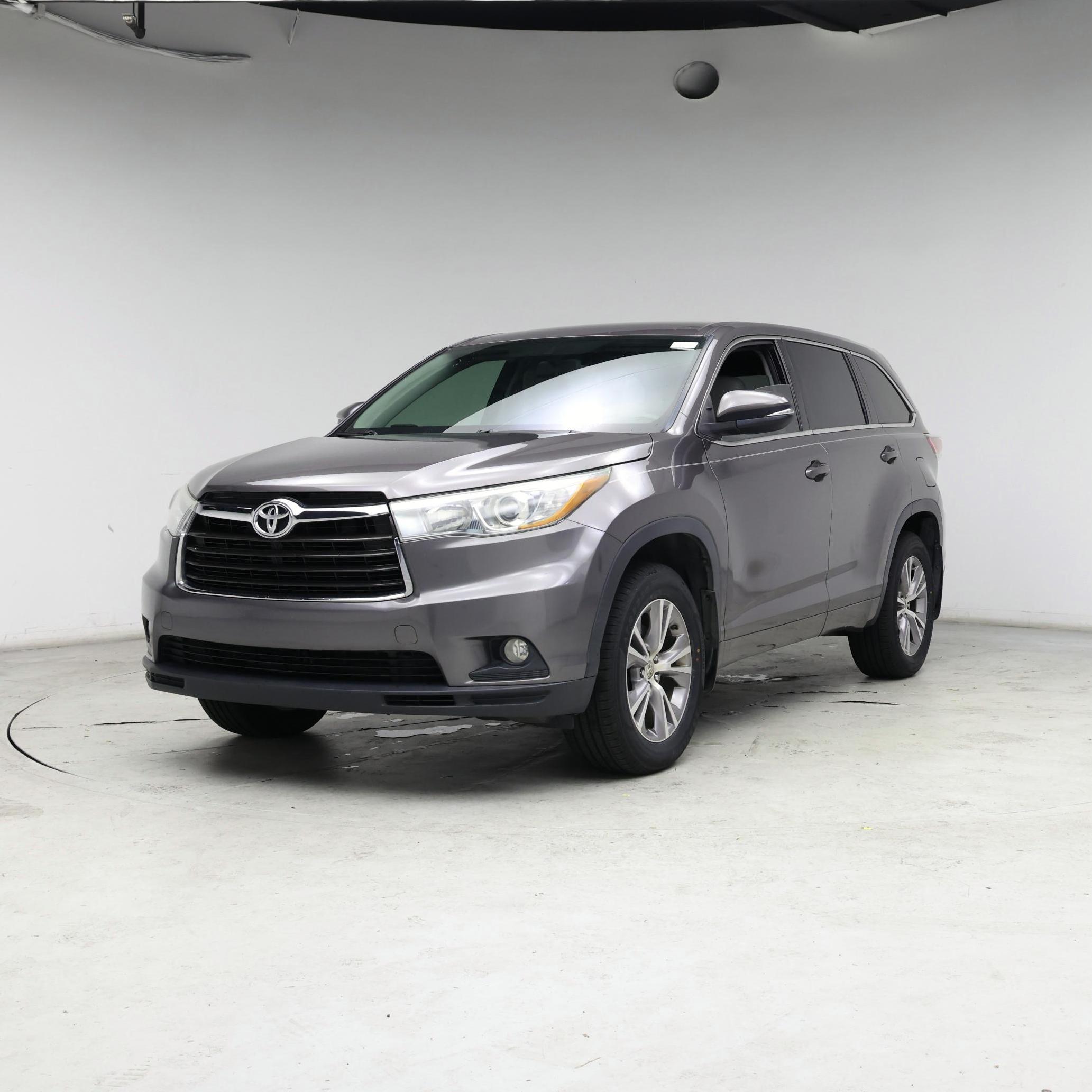 Thumbnail: 2015 Toyota Highlander - 4