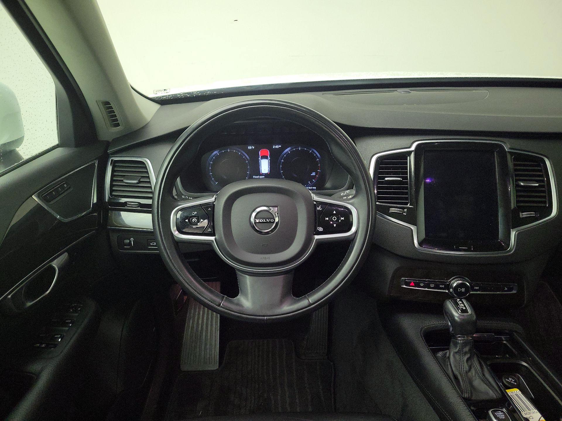 Thumbnail: 2018 Volvo XC90 - 10