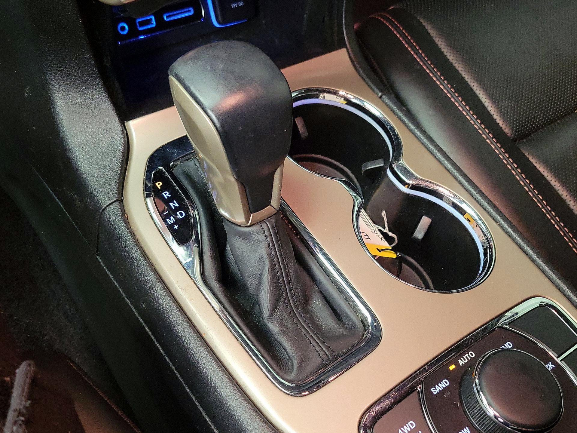 Thumbnail: 2017 Jeep Grand Cherokee - 17