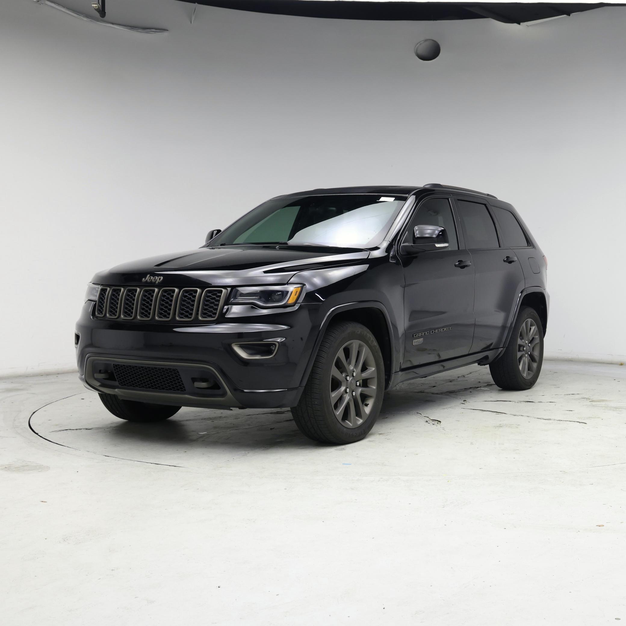 Thumbnail: 2017 Jeep Grand Cherokee - 4