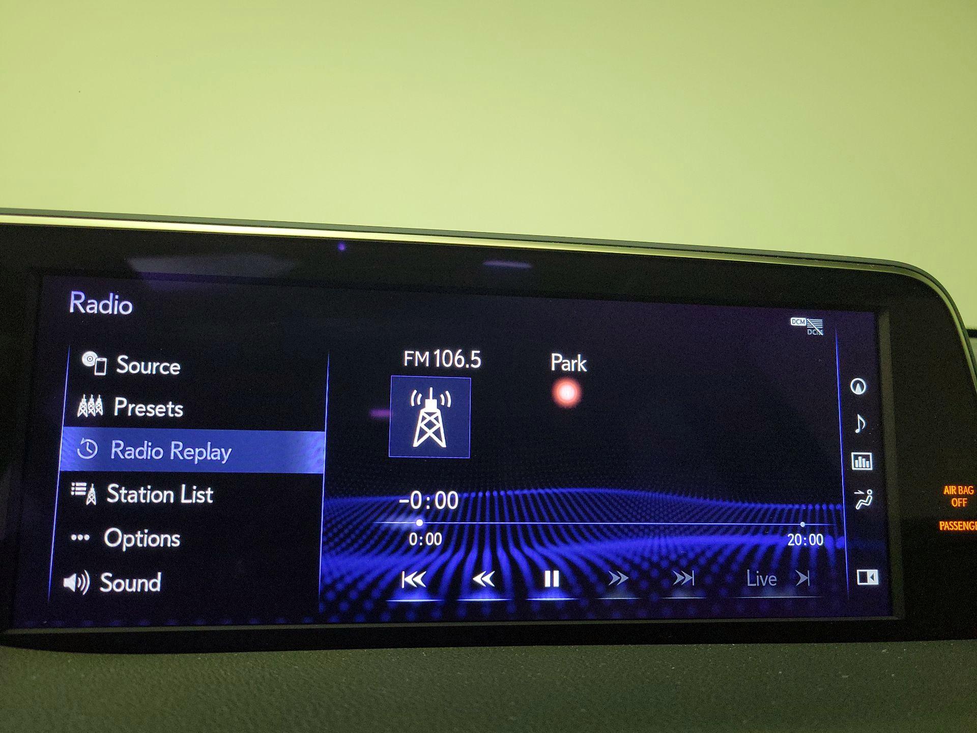 Thumbnail: 2021 Lexus ES - 16