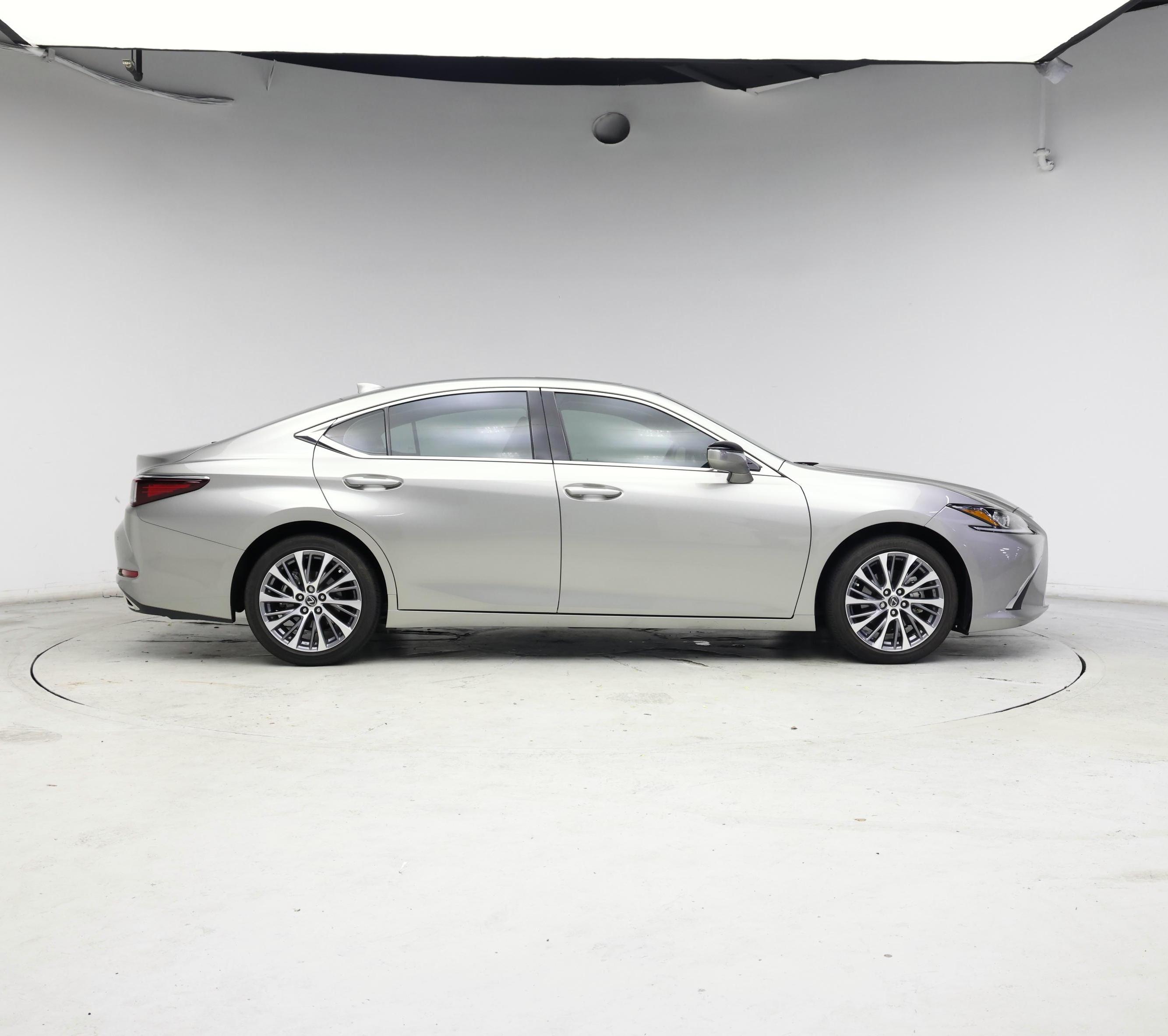 Thumbnail: 2021 Lexus ES - 7
