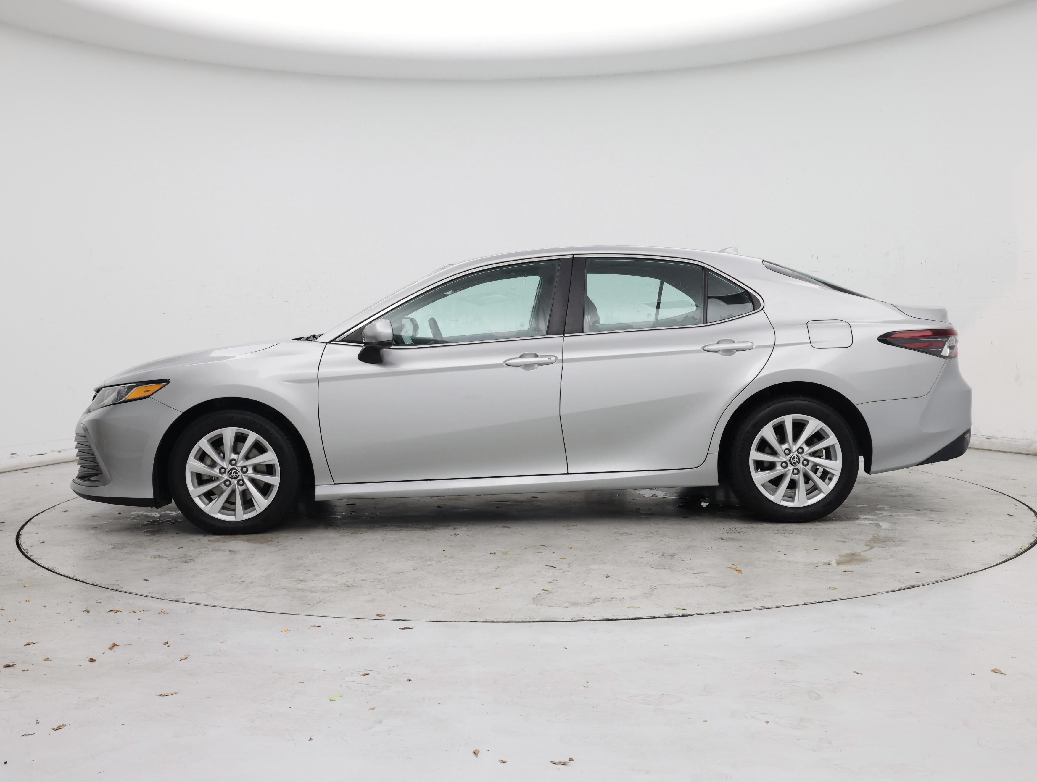 Thumbnail: 2021 Toyota Camry - 3