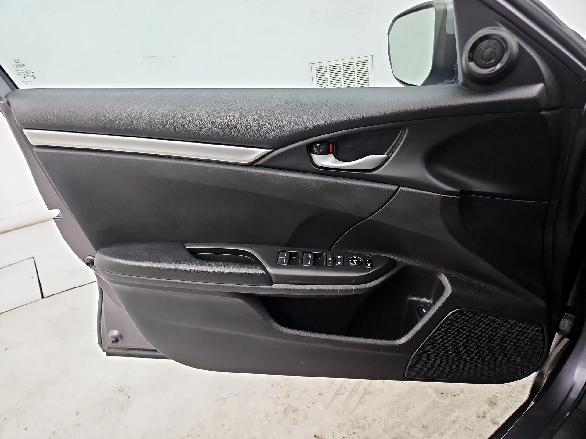 Thumbnail: 2020 Honda Civic - 12