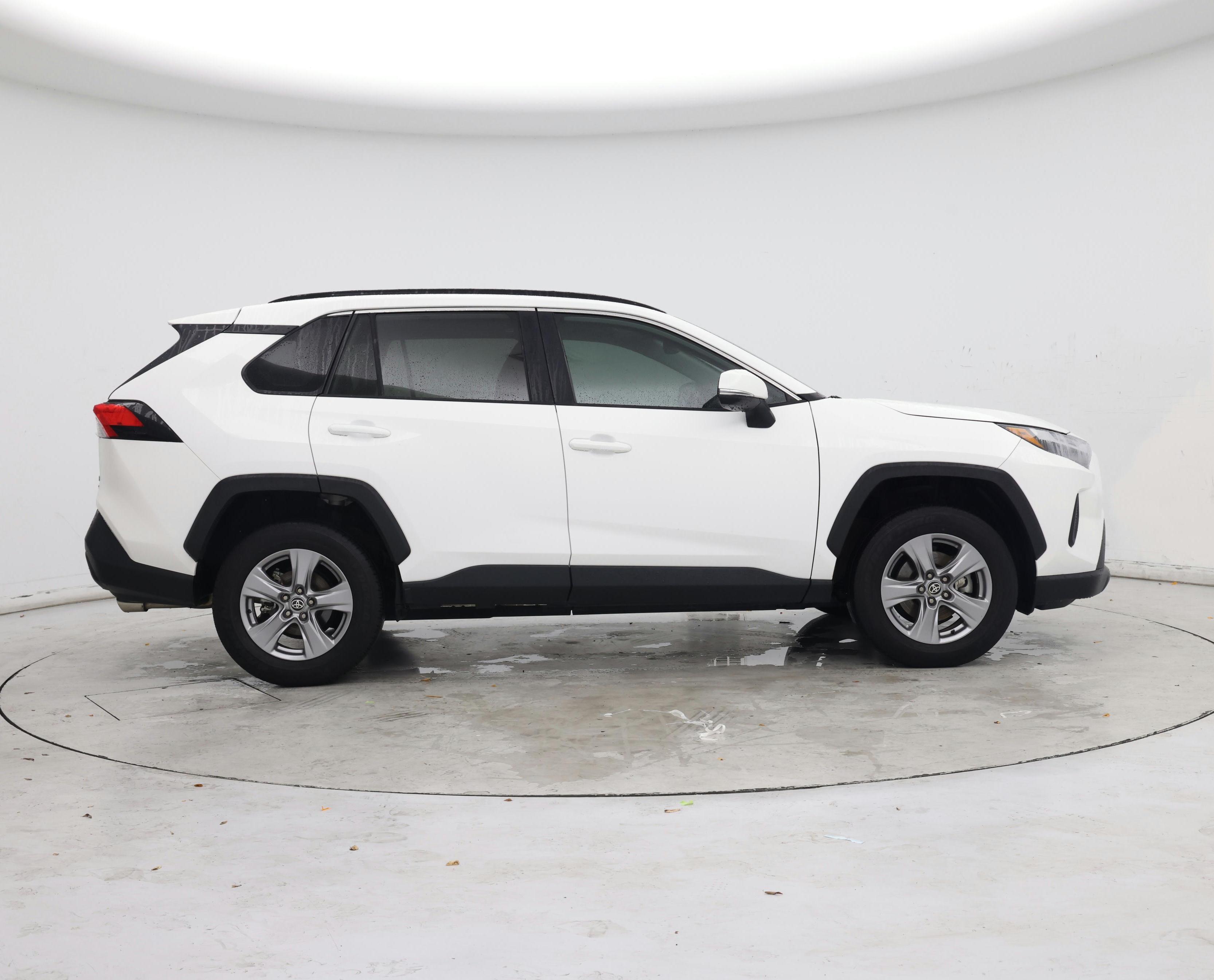 Thumbnail: 2022 Toyota RAV4 - 7