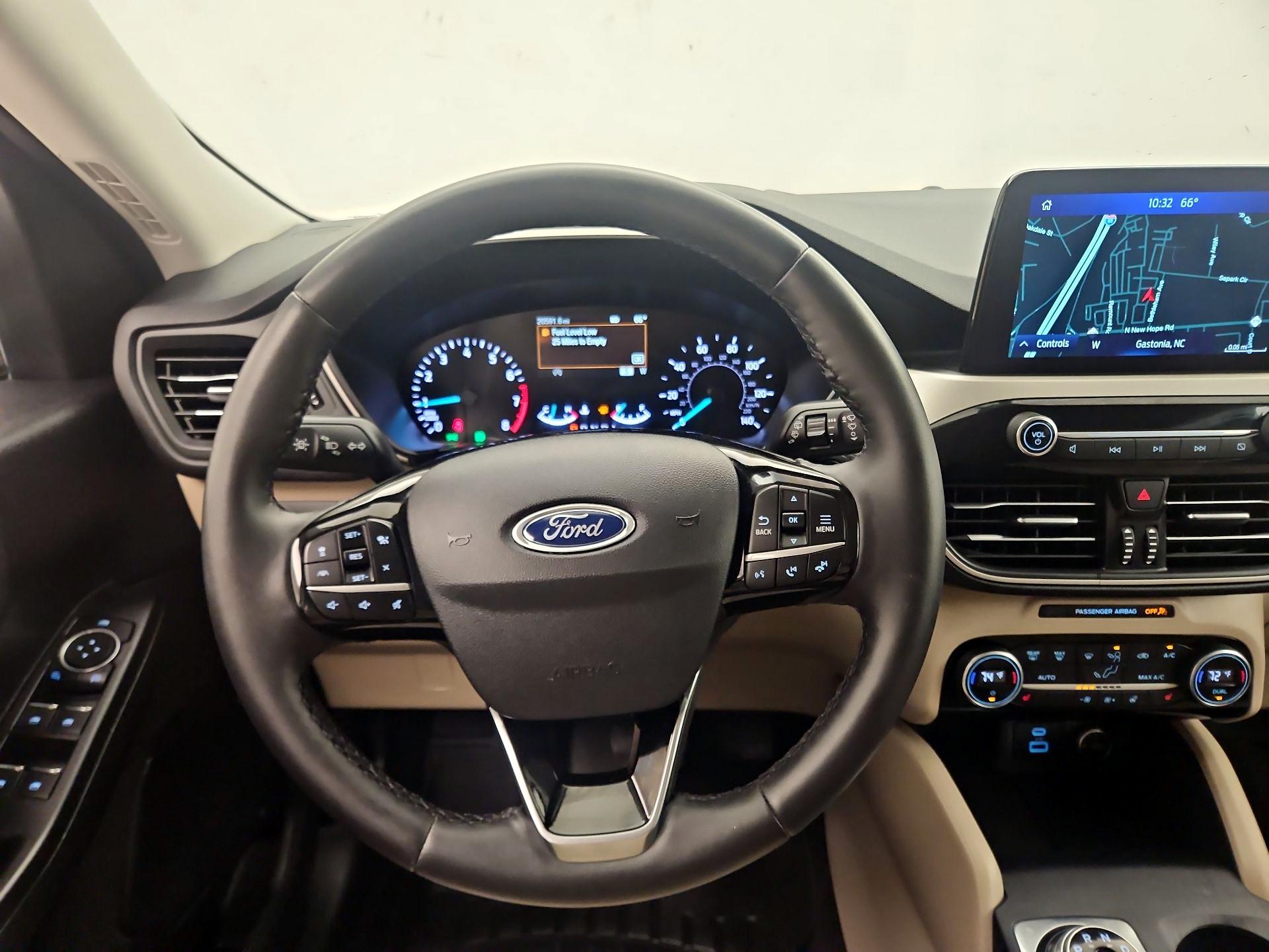 Thumbnail: 2021 Ford Escape - 10