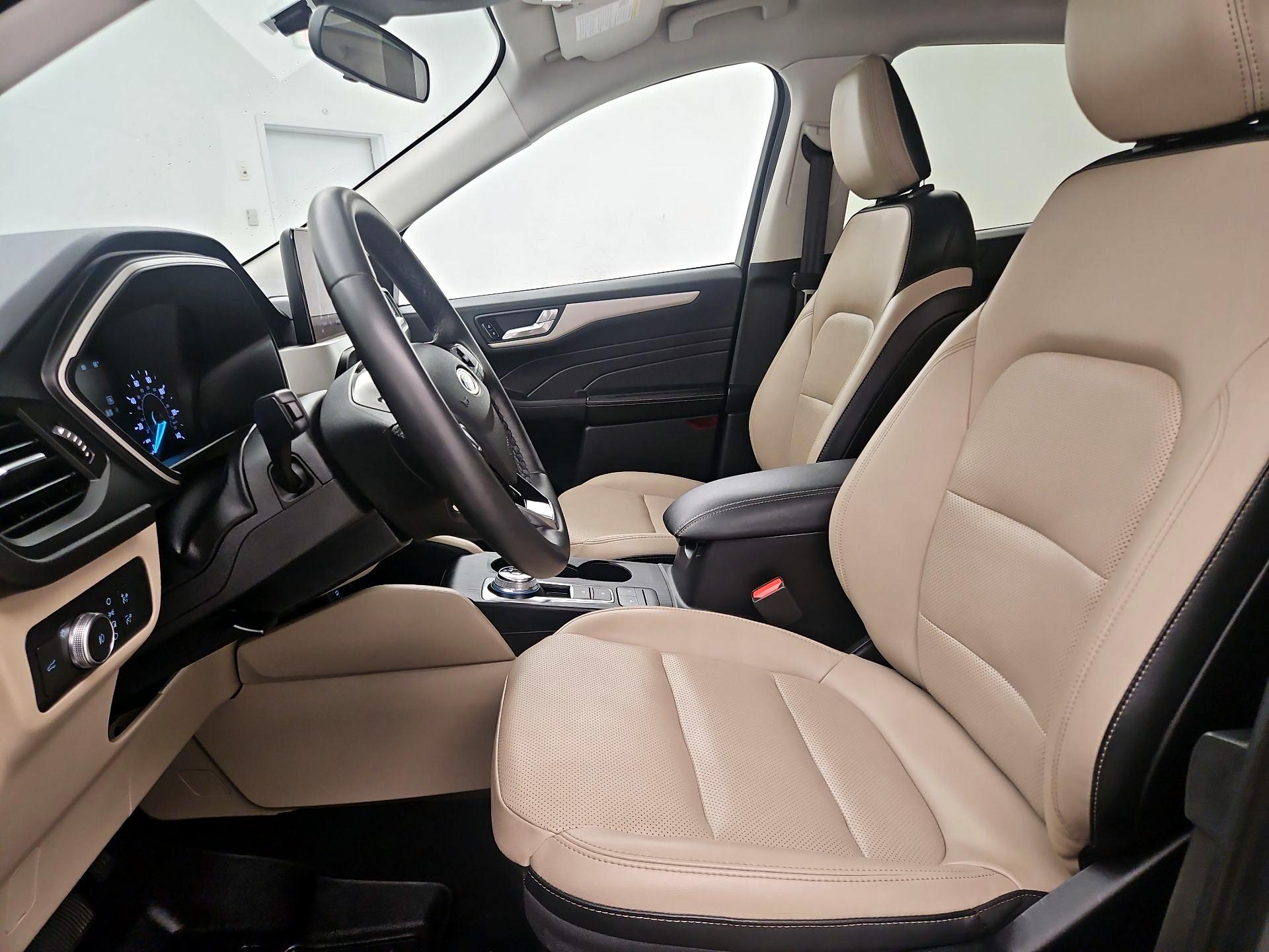 Thumbnail: 2021 Ford Escape - 11