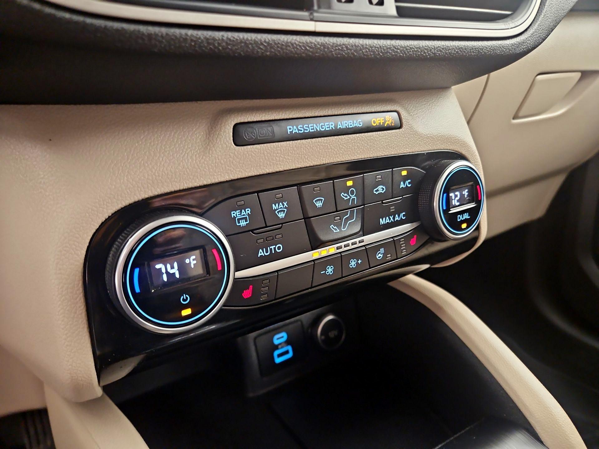 Thumbnail: 2021 Ford Escape - 17