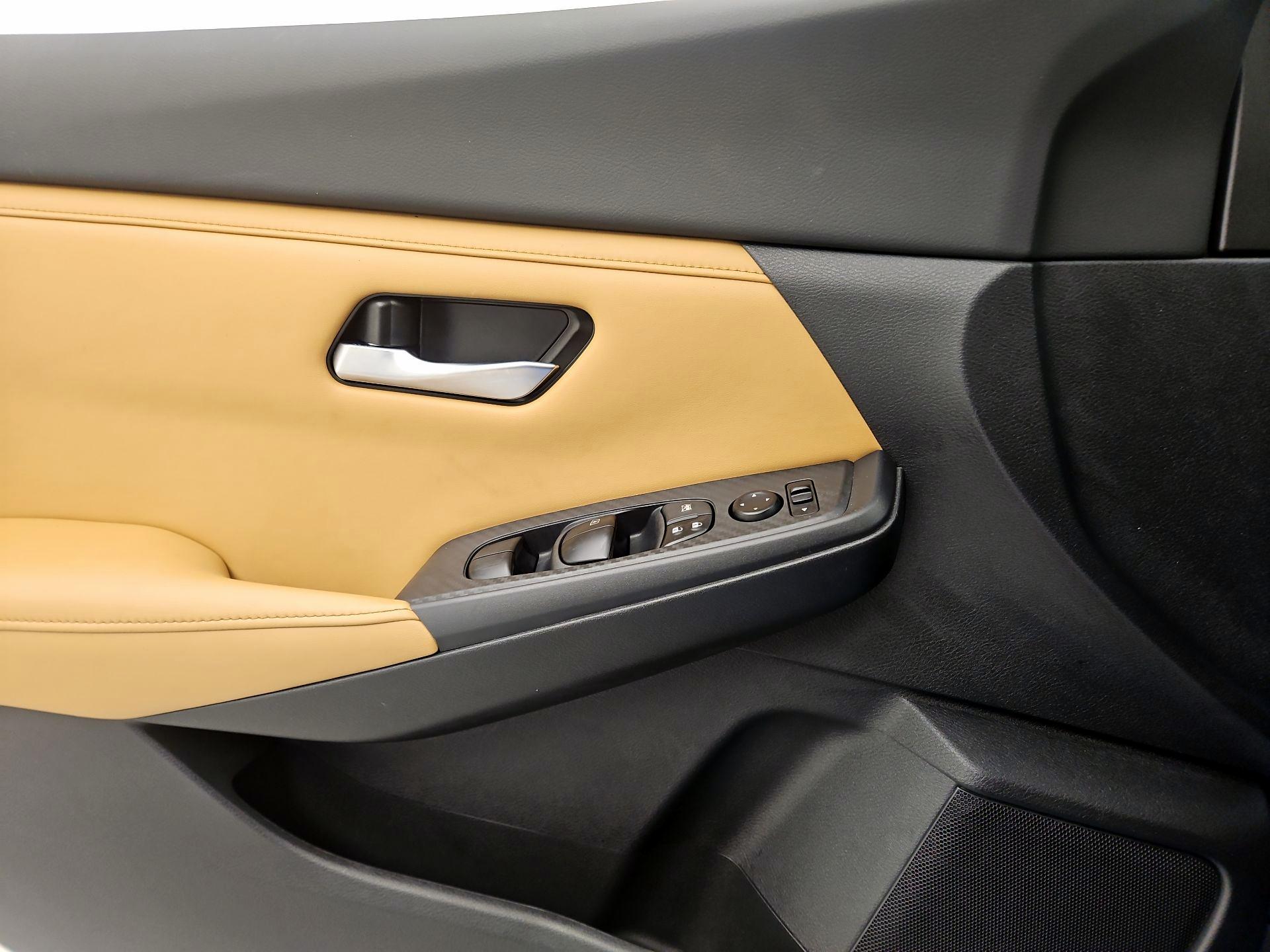 Thumbnail: 2021 Nissan Sentra - 12