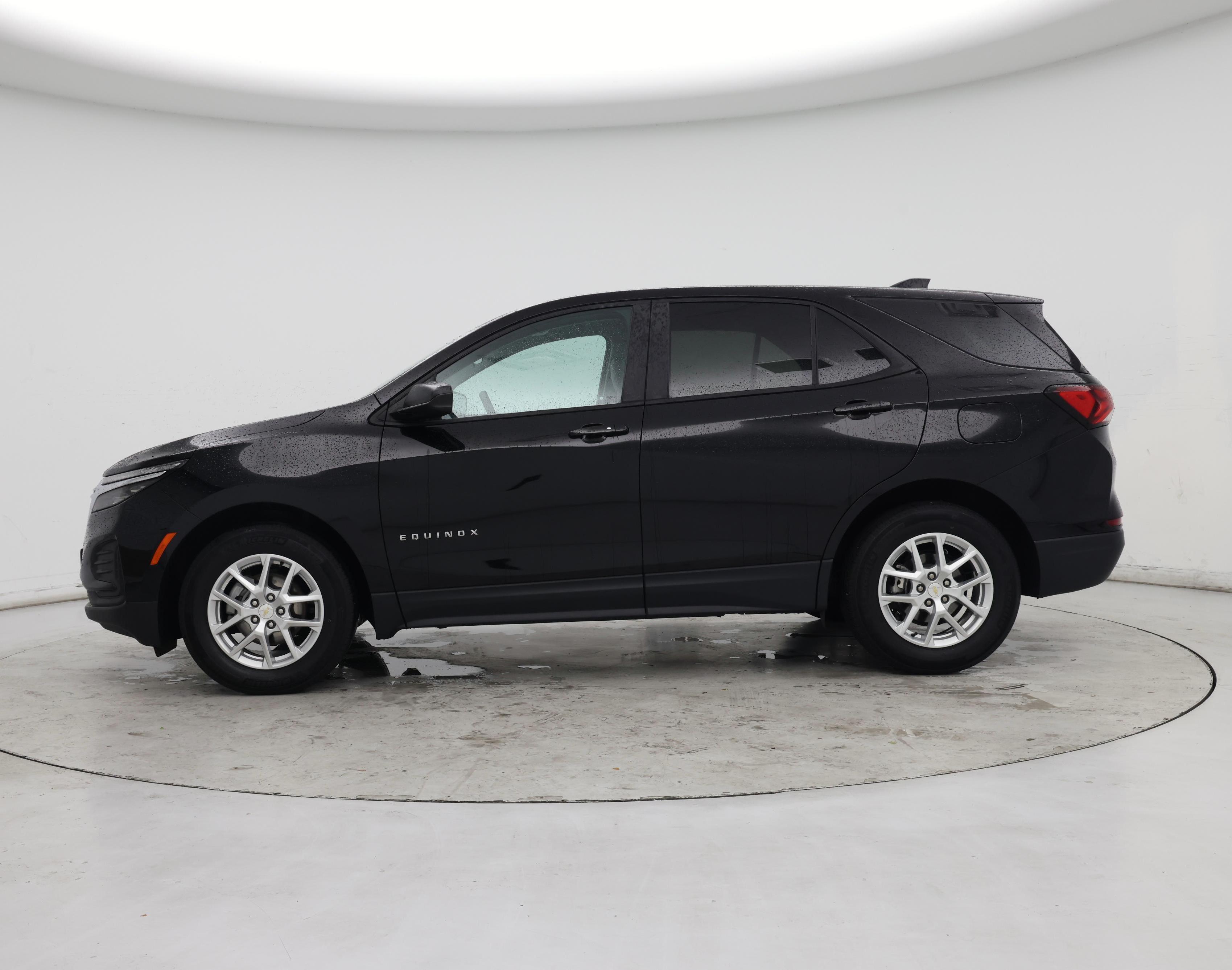 Thumbnail: 2023 Chevrolet Equinox - 3