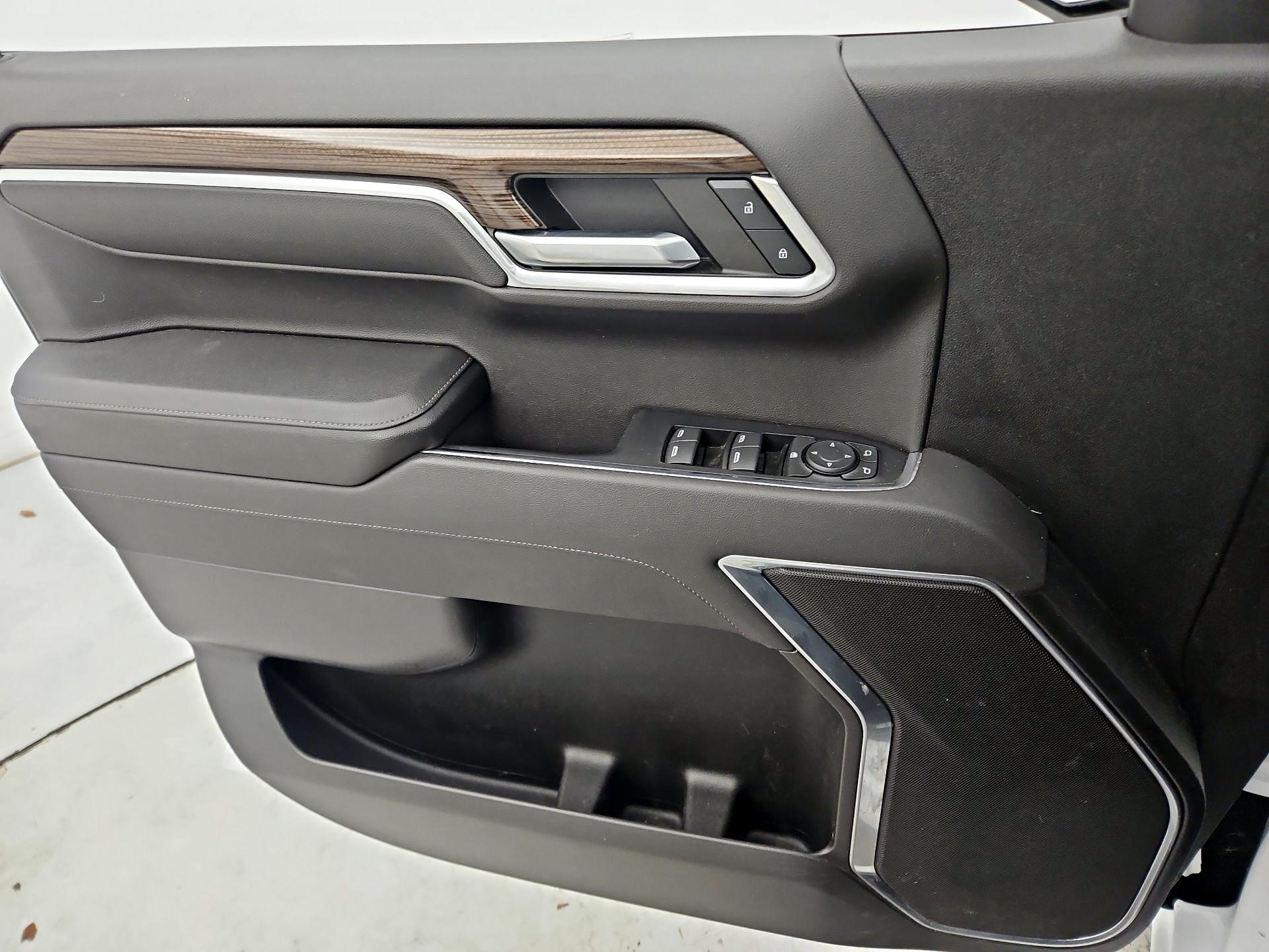 Thumbnail: 2022 Chevrolet Silverado 1500 - 12