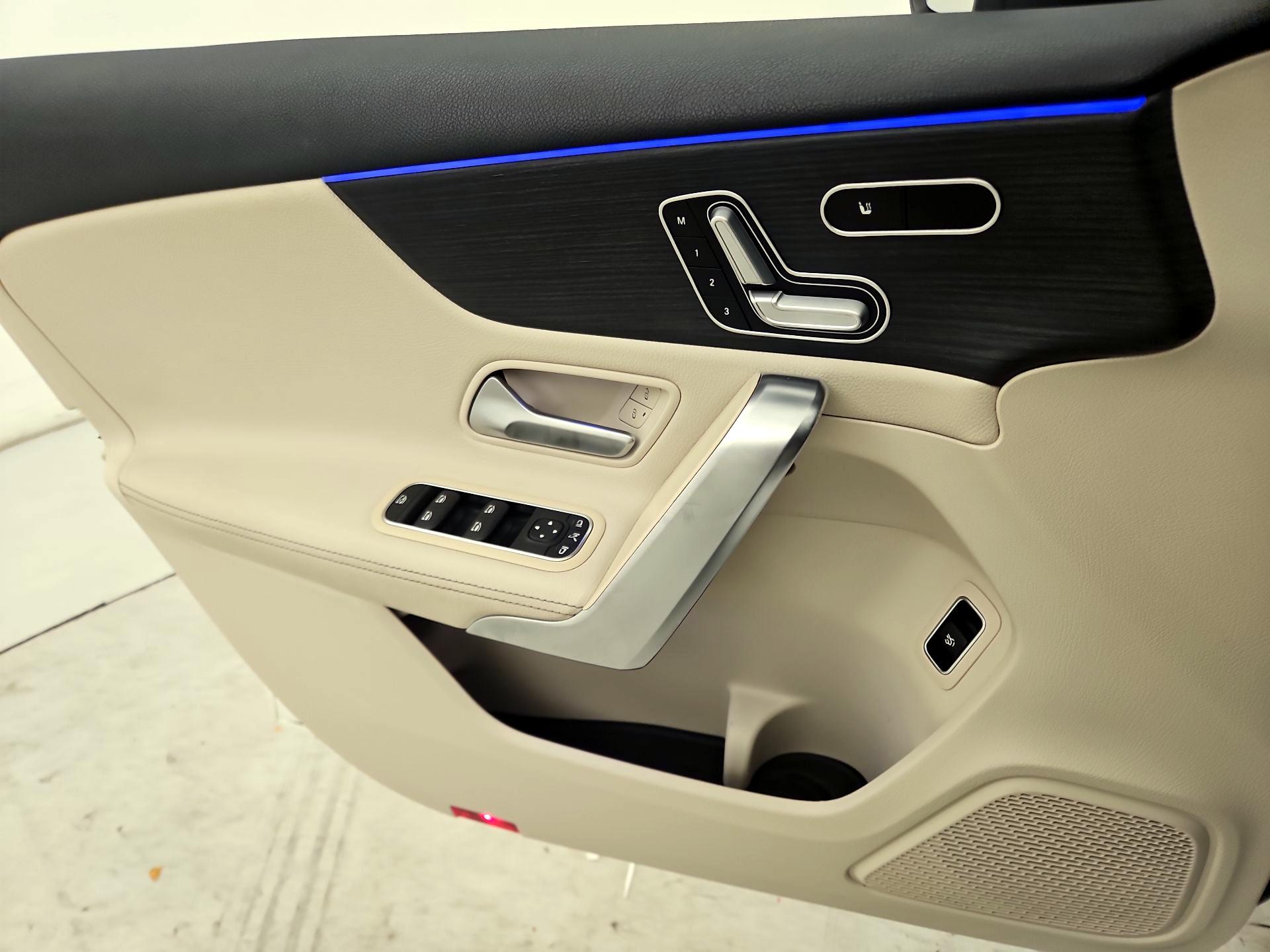 Thumbnail: 2021 Mercedes-Benz A-Class - 12