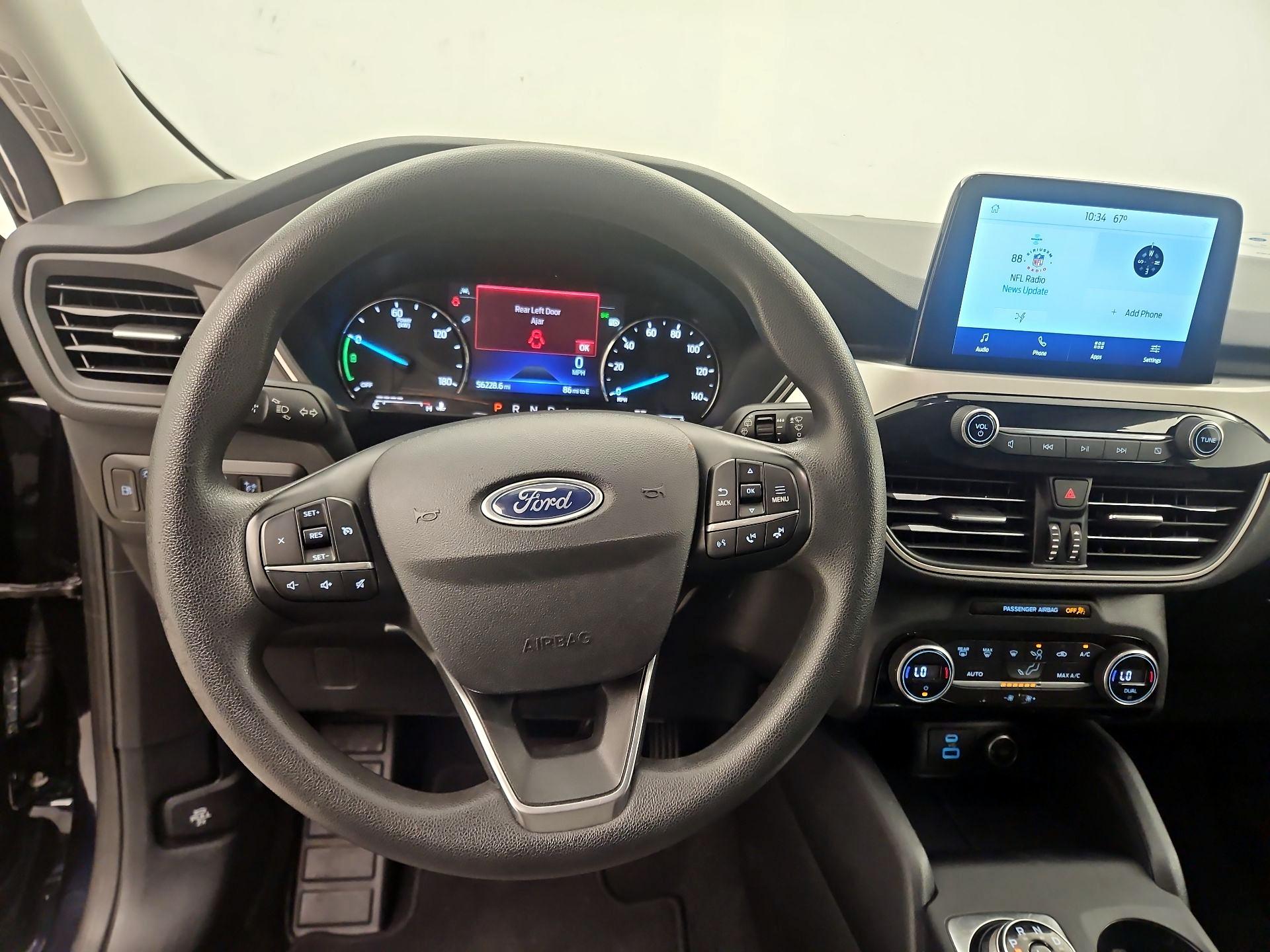 Thumbnail: 2021 Ford Escape - 10