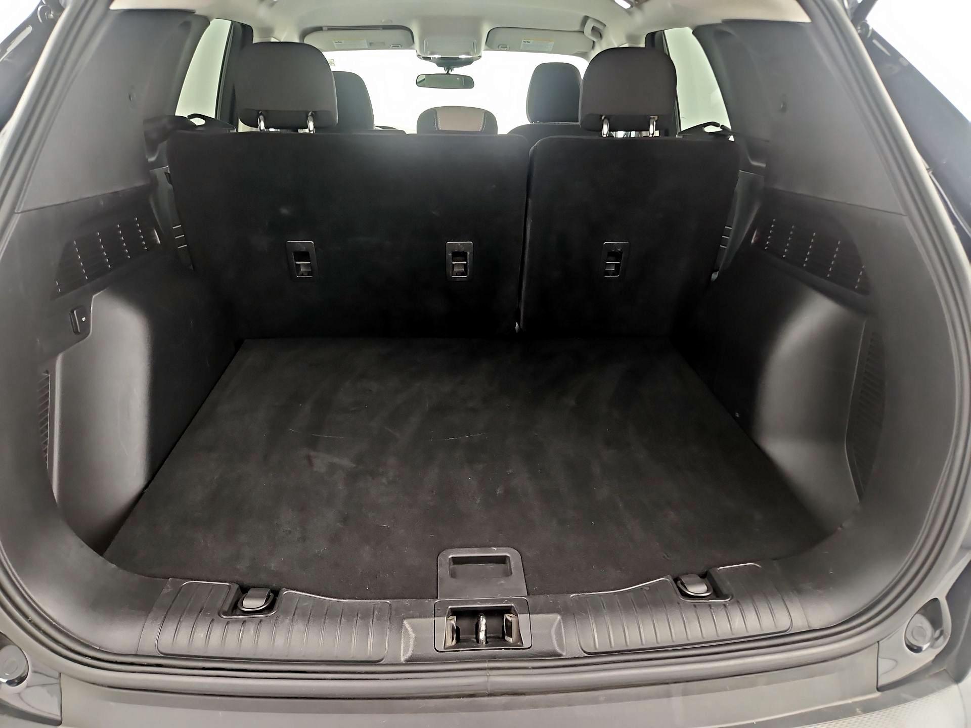 Thumbnail: 2021 Ford Escape - 20