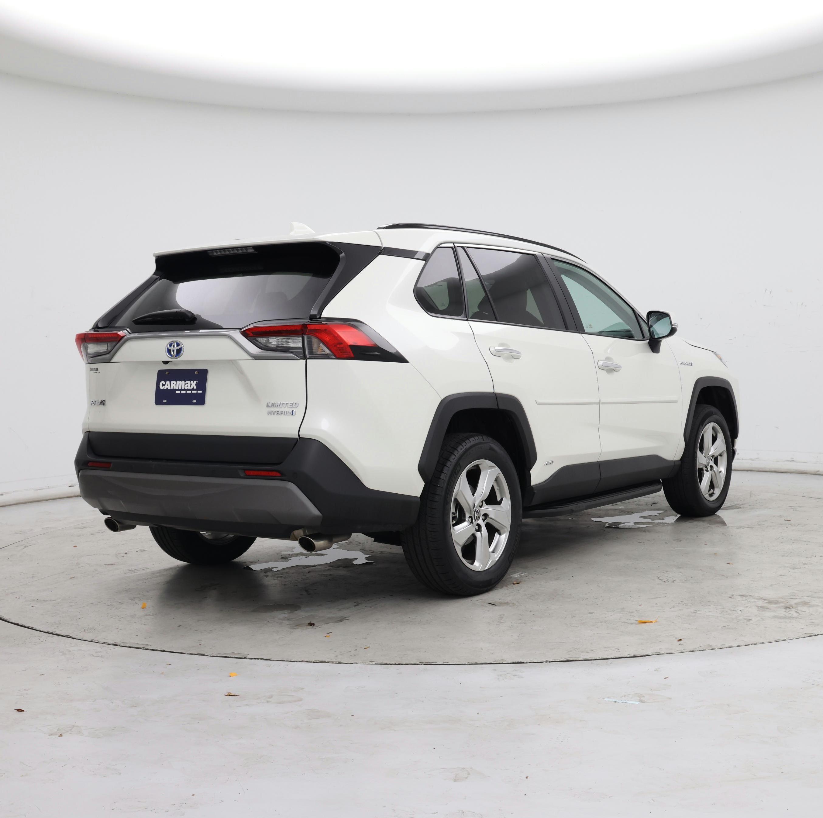 Thumbnail: 2021 Toyota RAV4 - 8